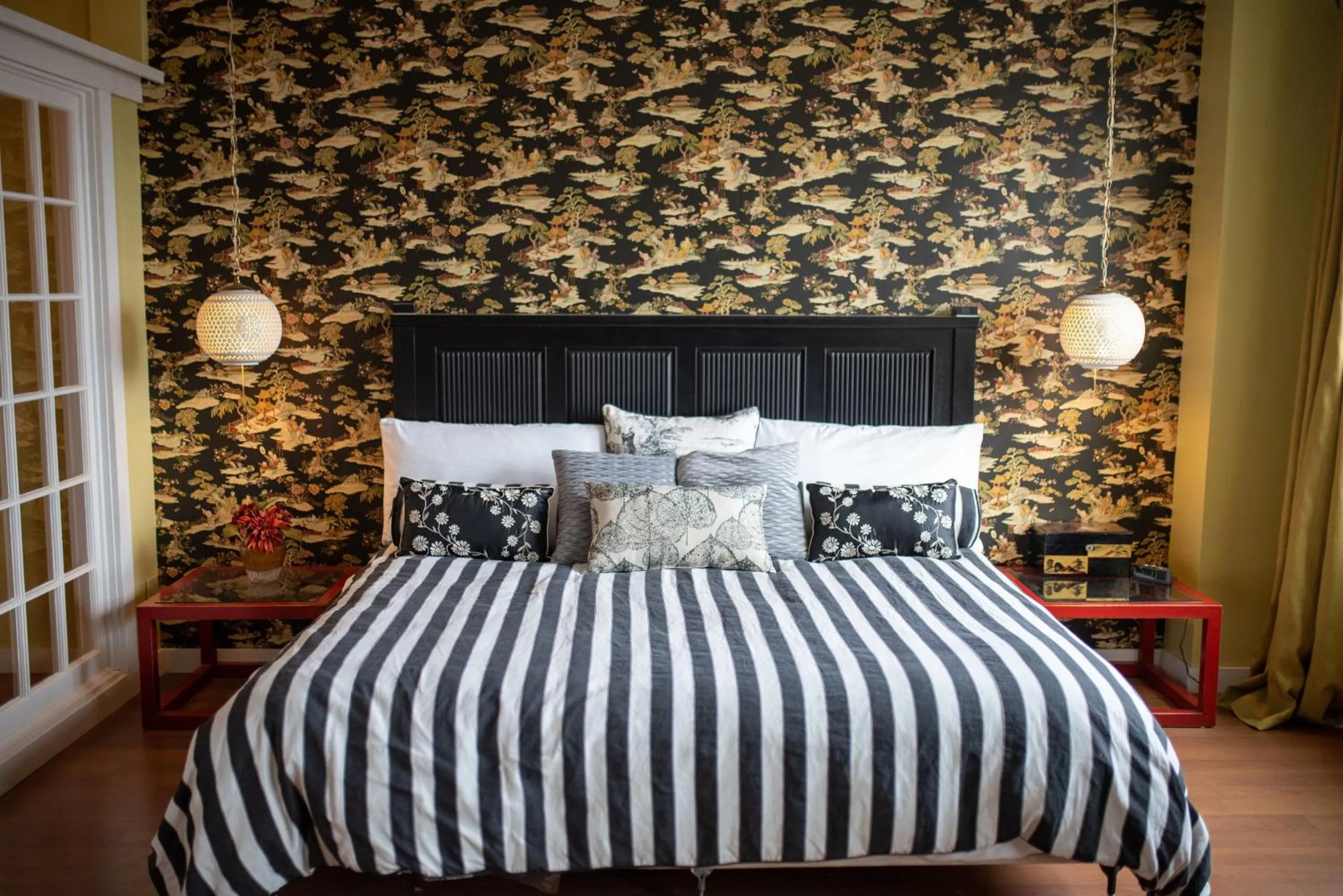 Bed in Fountainview Inn