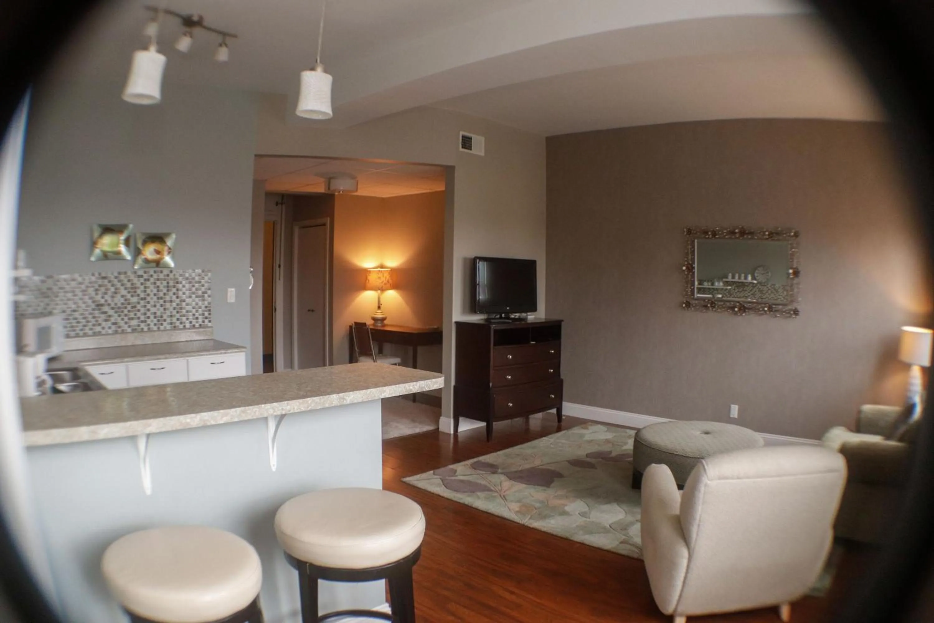 TV and multimedia in Fountainview Inn