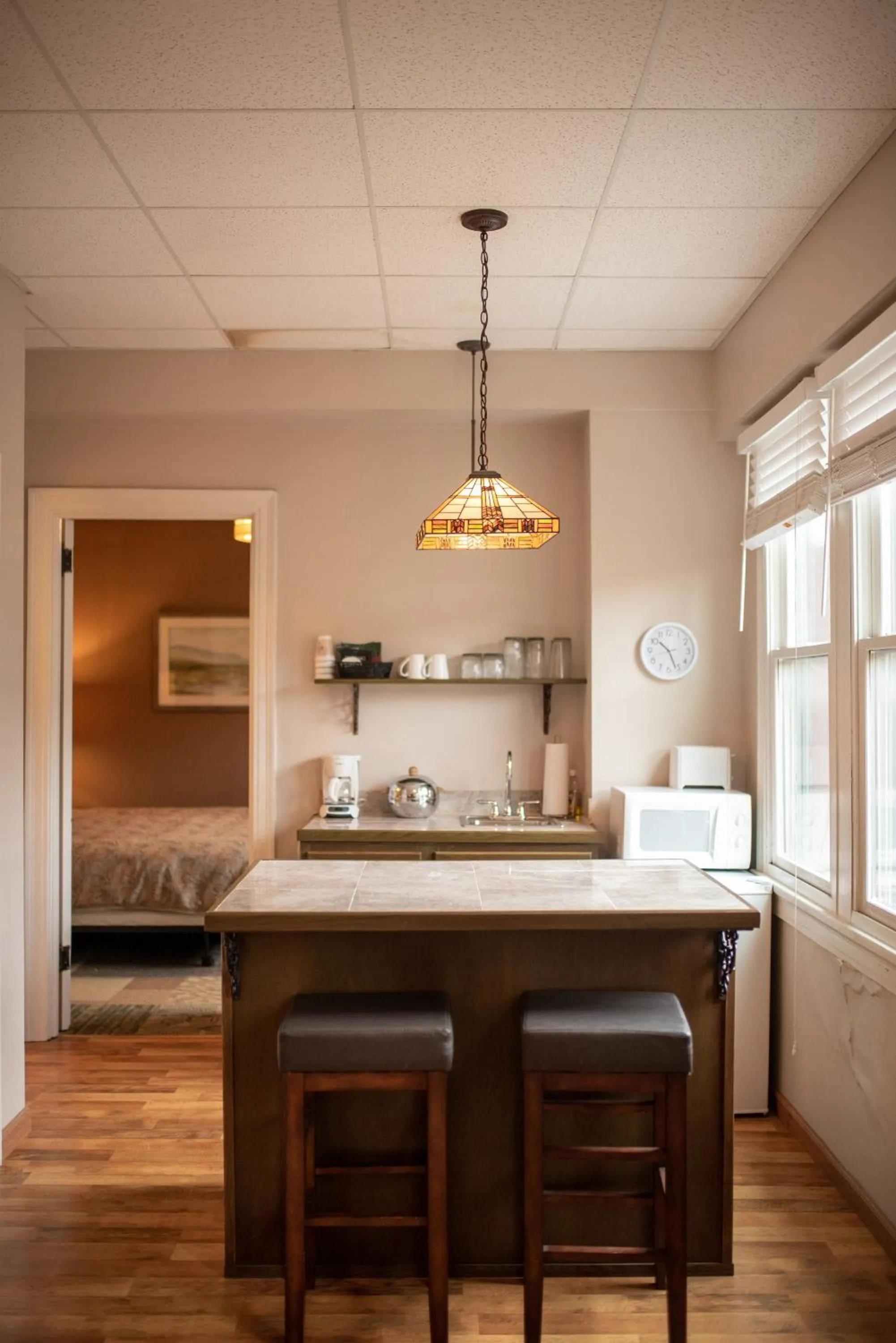 Kitchen or kitchenette in Fountainview Inn