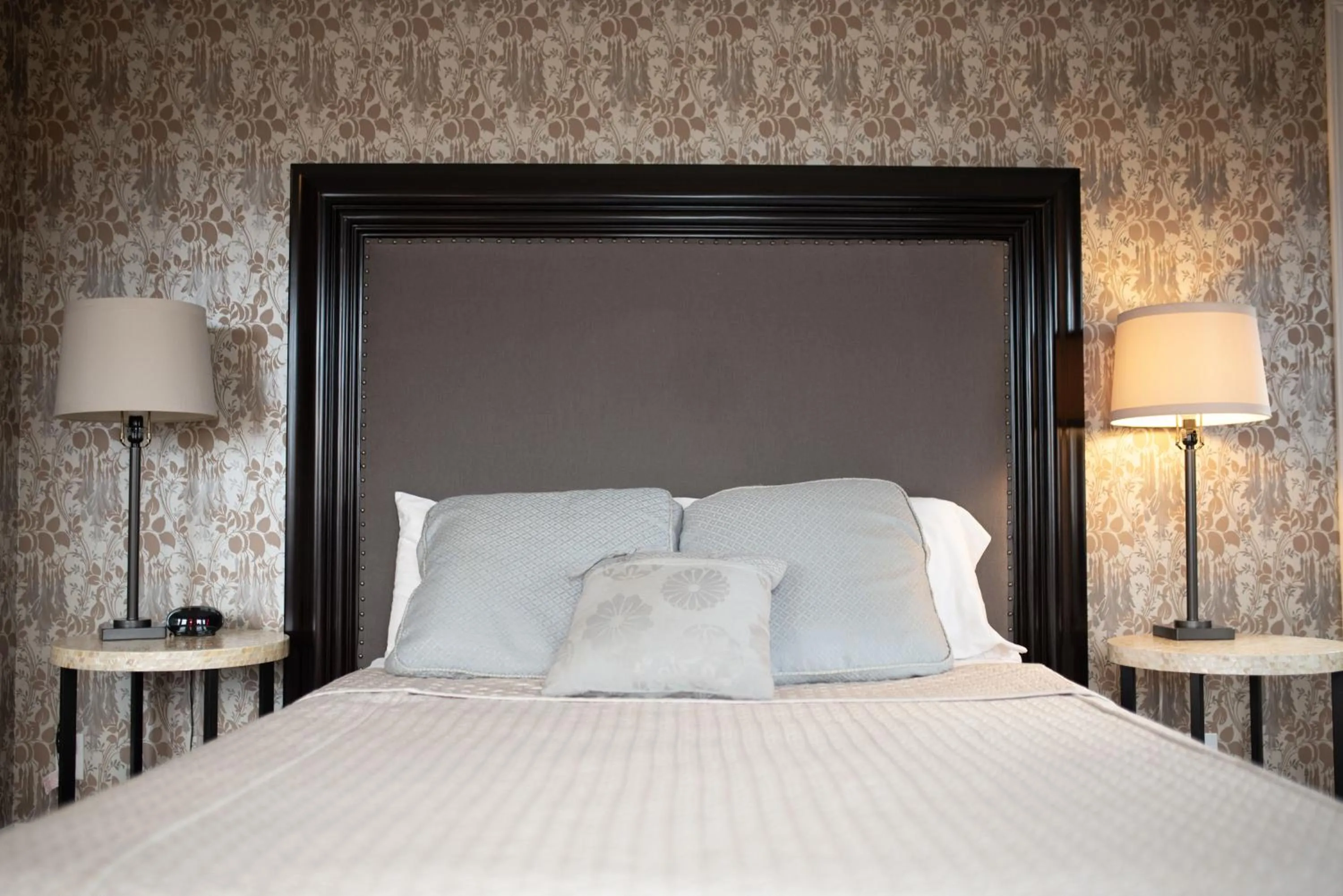 Bed in Fountainview Inn