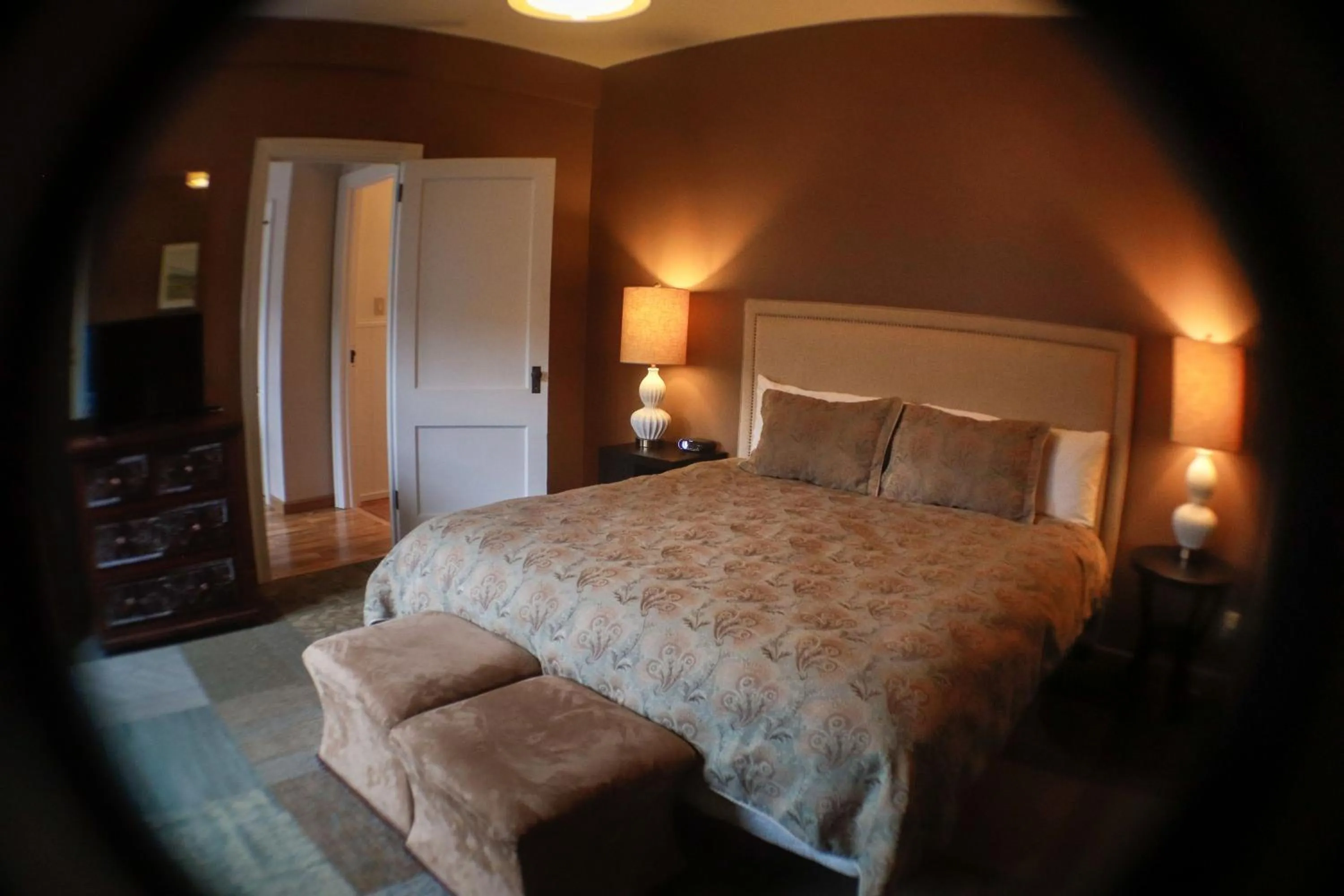 Bed in Fountainview Inn