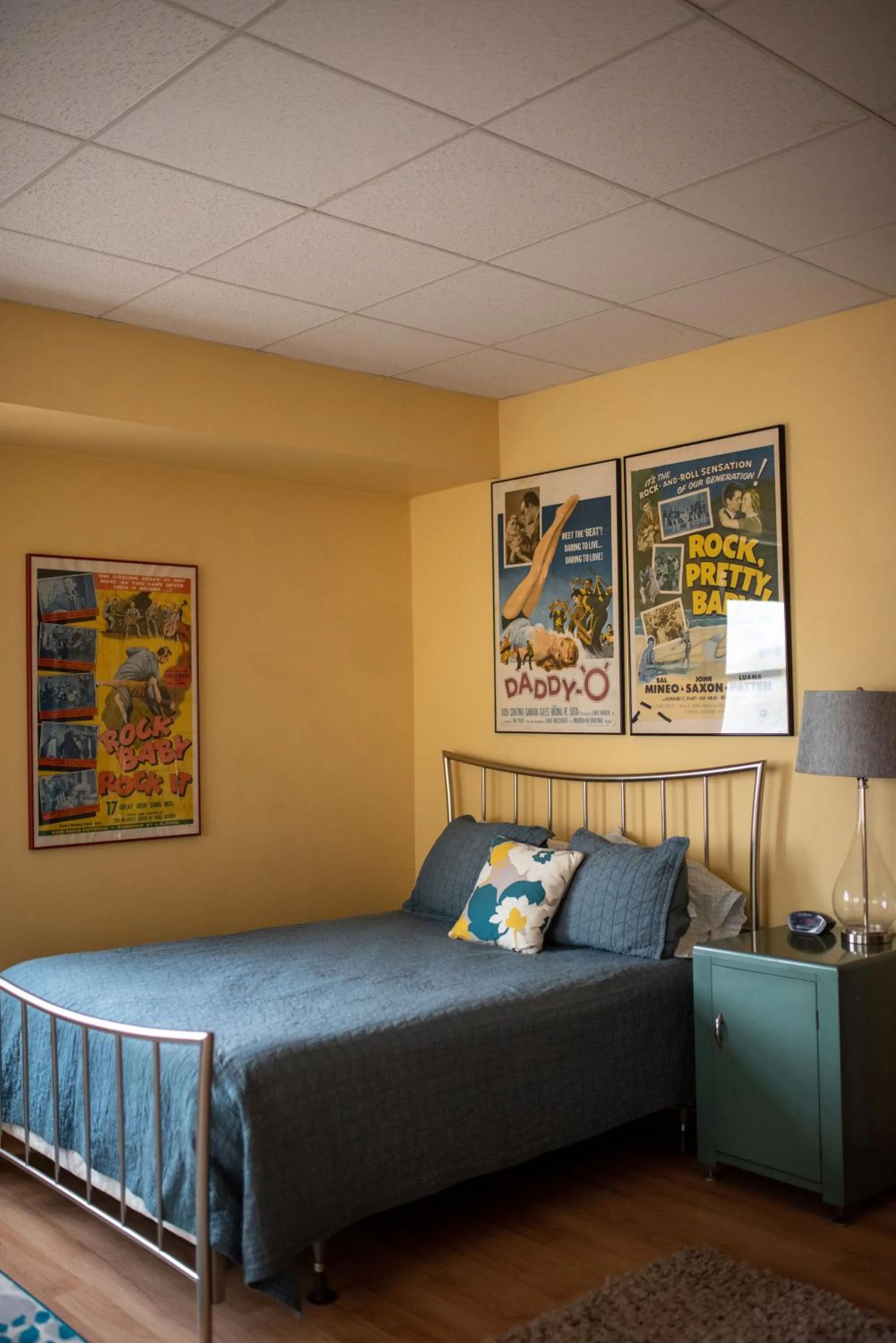 Bed in Fountainview Inn