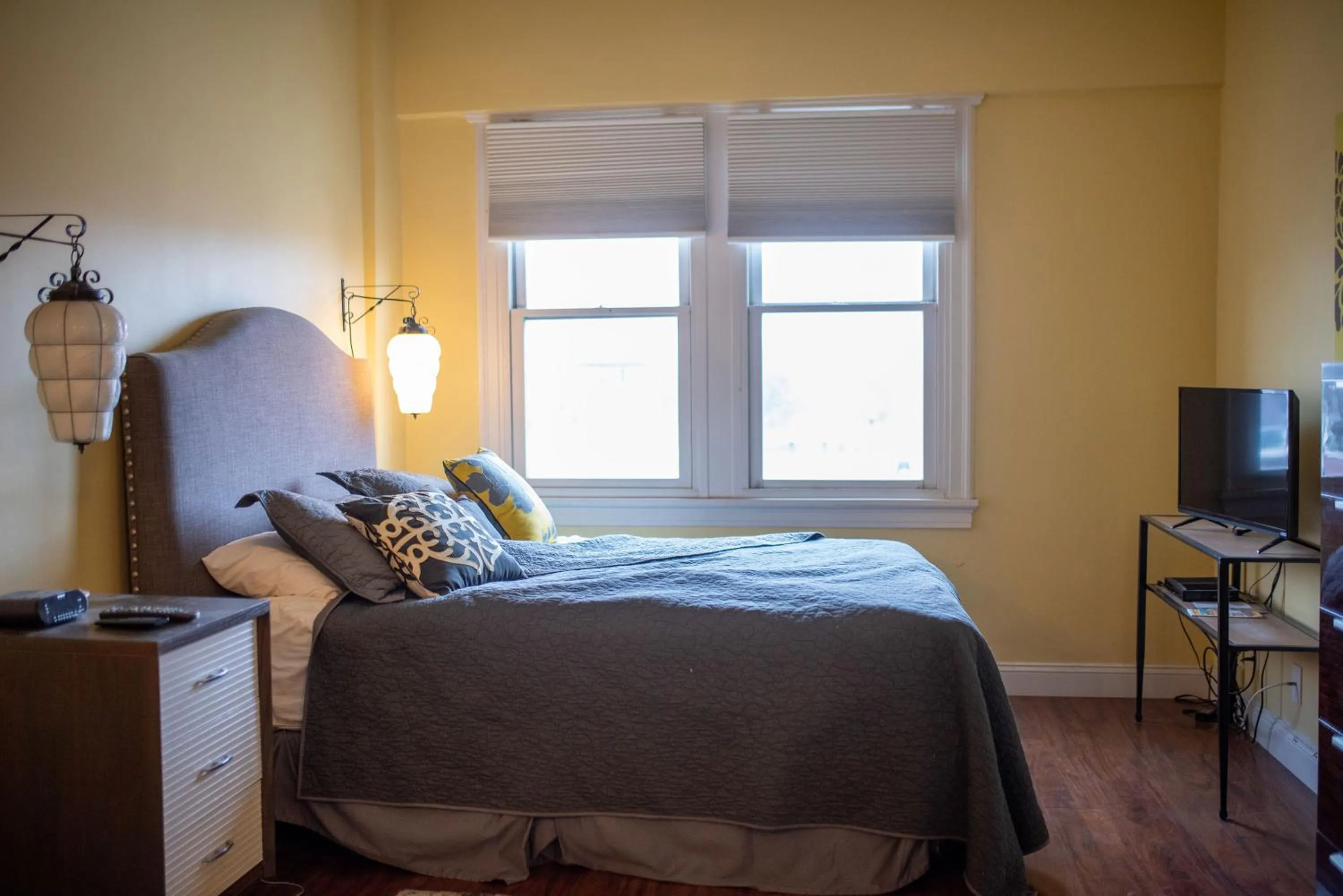 Bed in Fountainview Inn