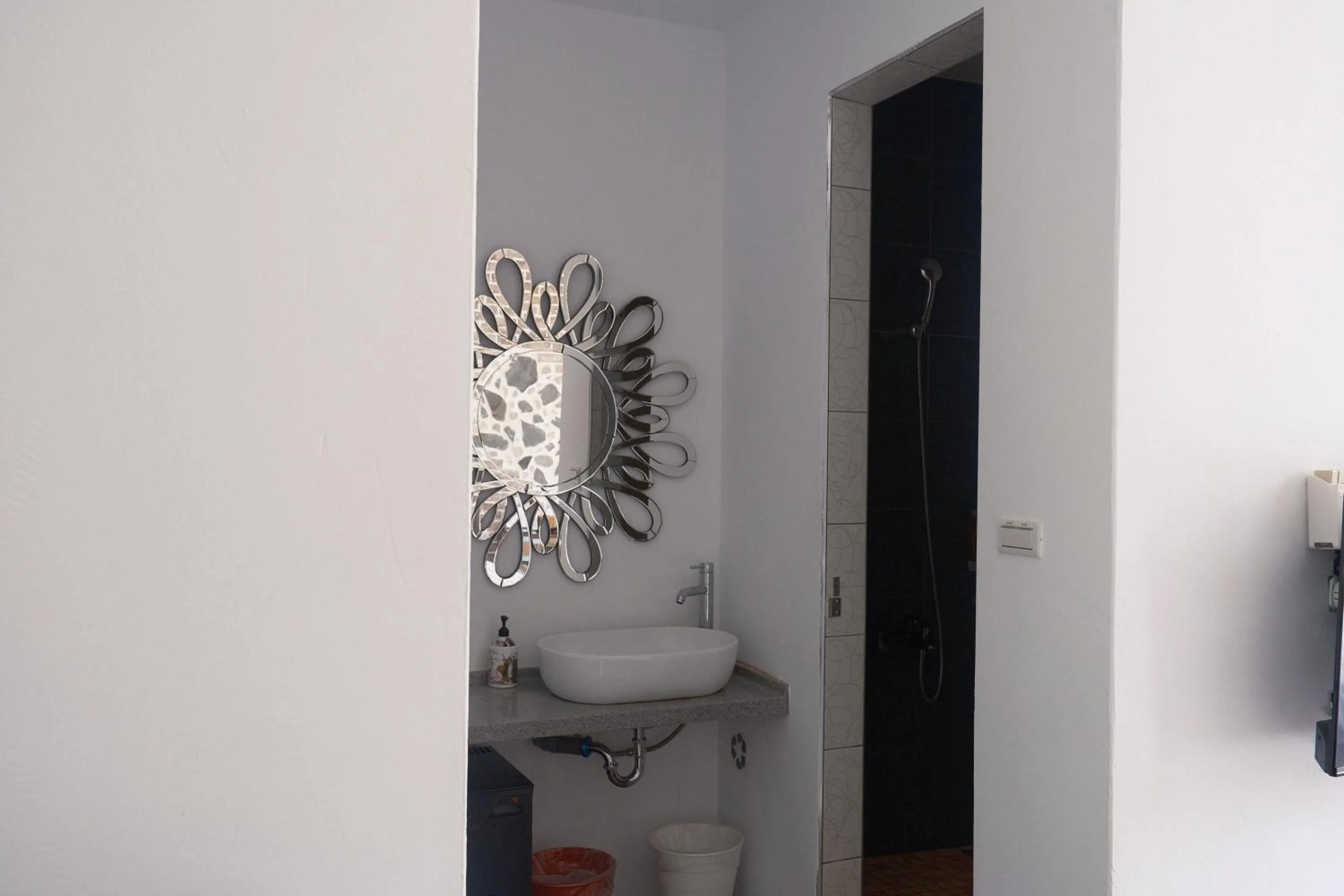 Bathroom in 愛黏在一起設計師民宿 Lovers BNB