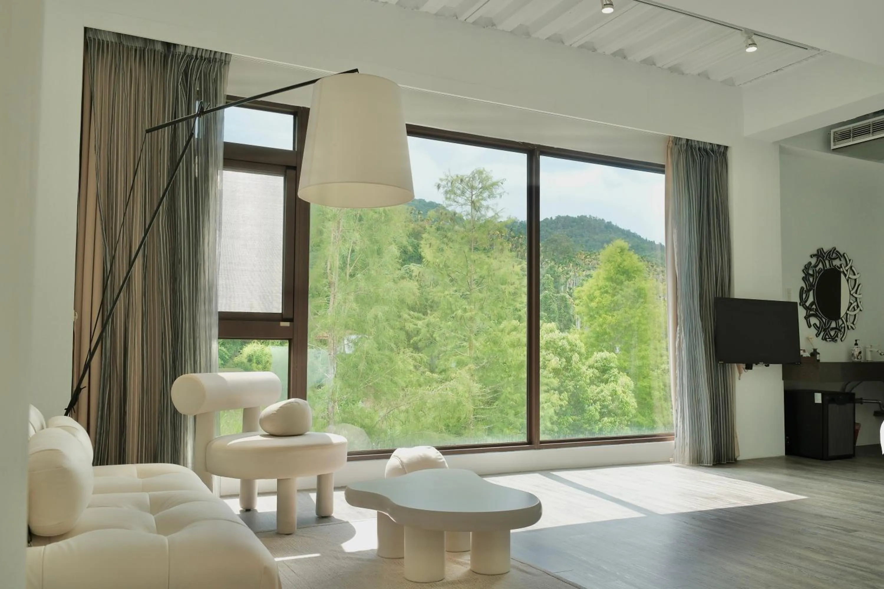 Natural landscape in 愛黏在一起設計師民宿 Lovers BNB