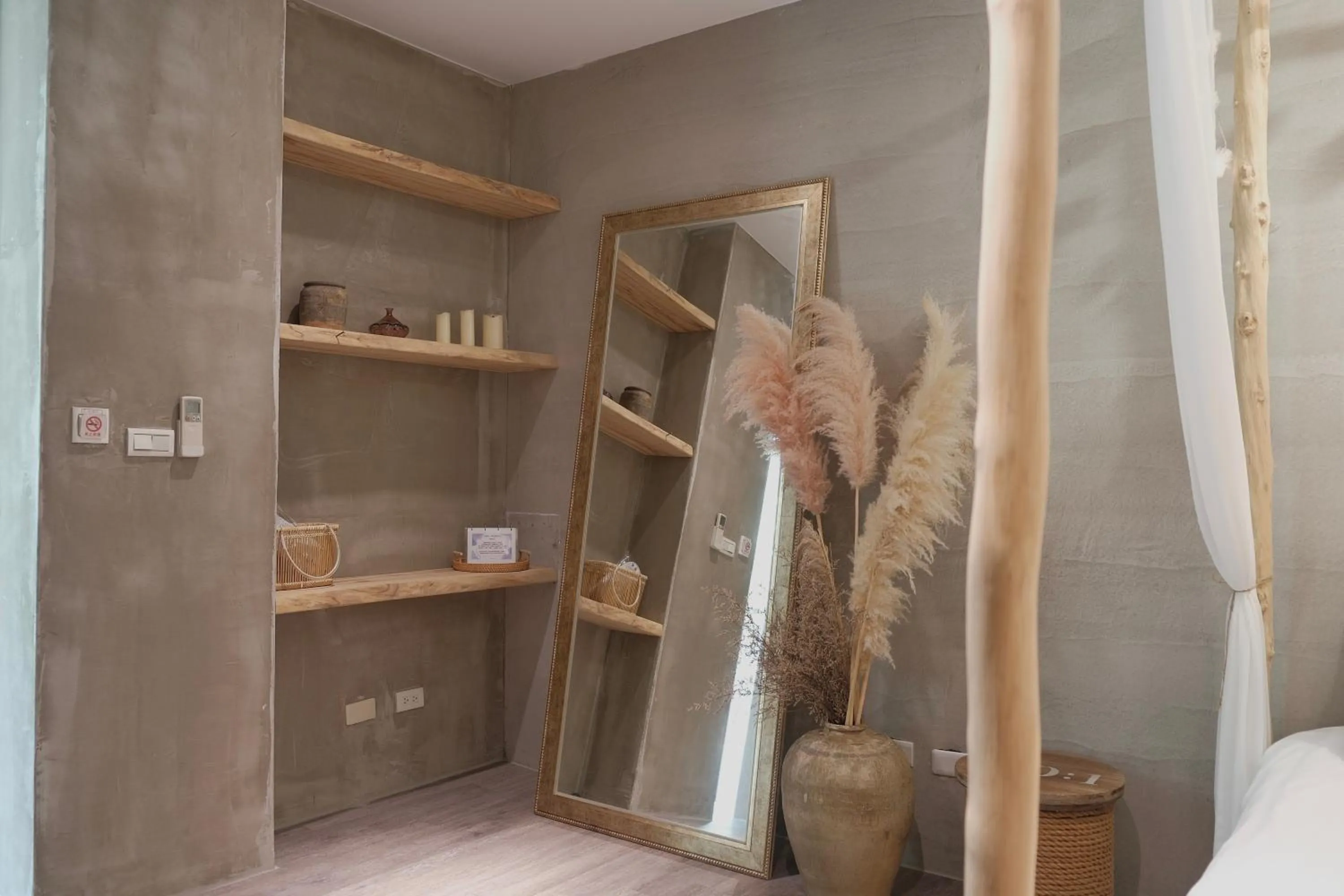 Decorative detail in 愛黏在一起設計師民宿 Lovers BNB