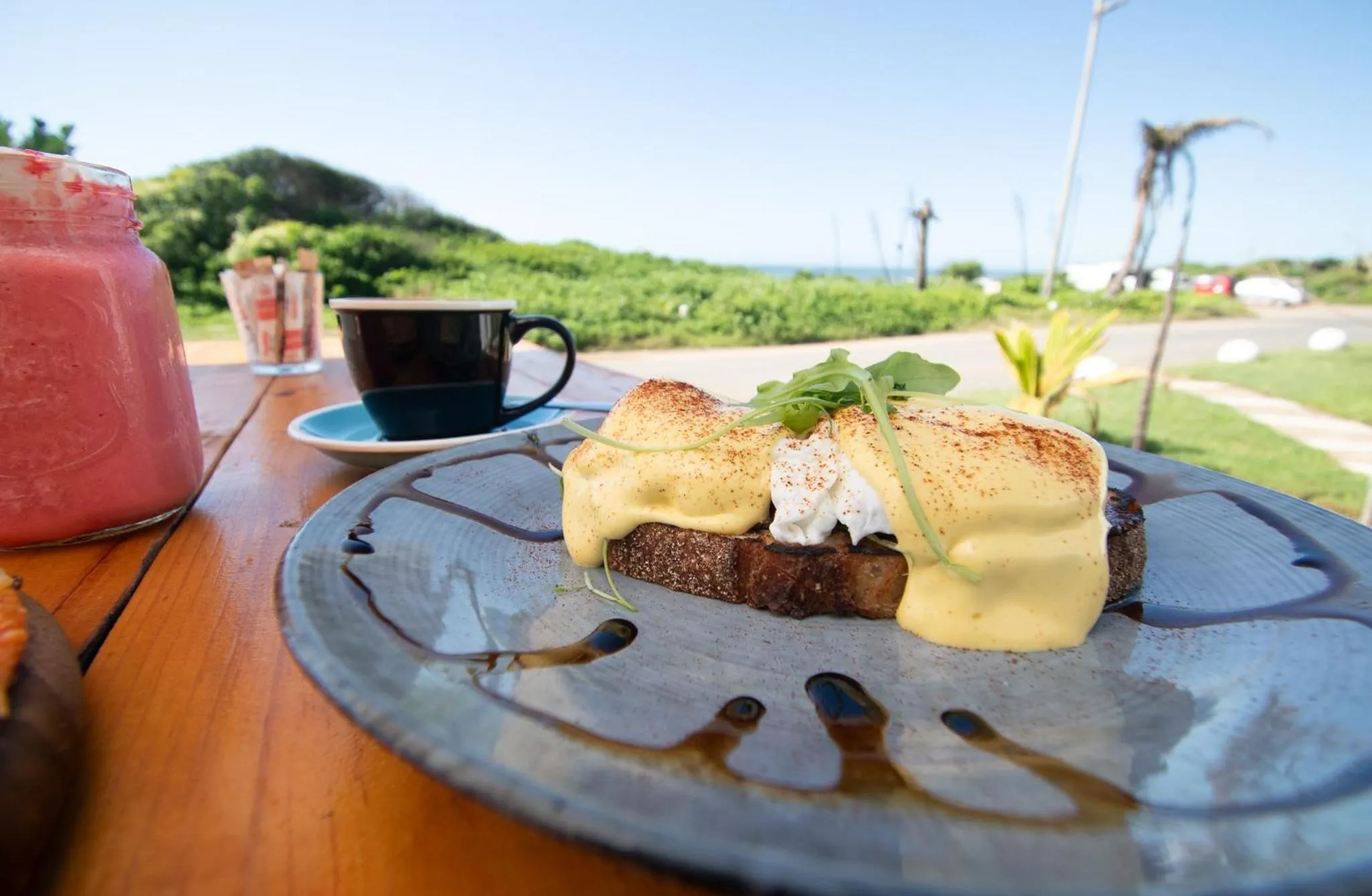 Restaurant/places to eat in No 20 On the Beach Guesthouse