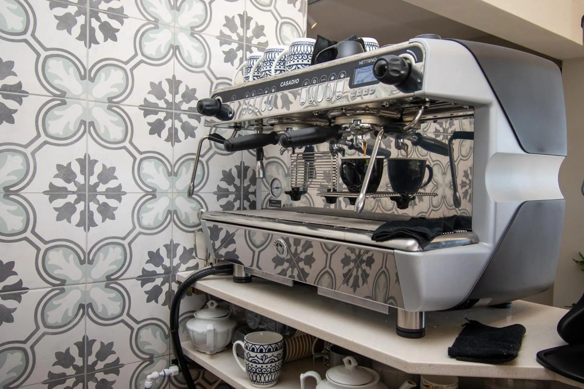 Restaurant/places to eat in No 20 On the Beach Guesthouse