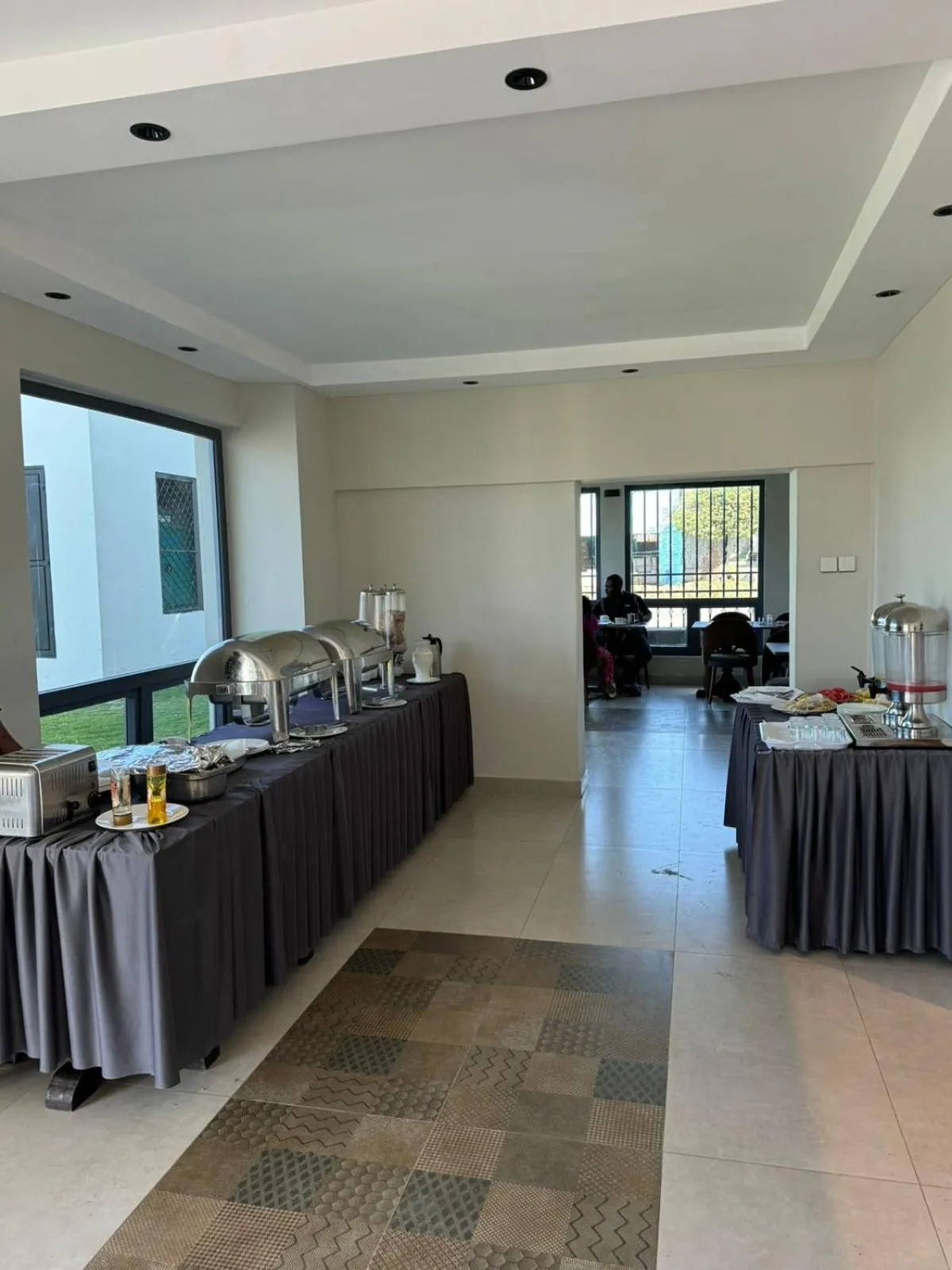 Restaurant/places to eat in Ivory Park Hotel - Safari Waterworld