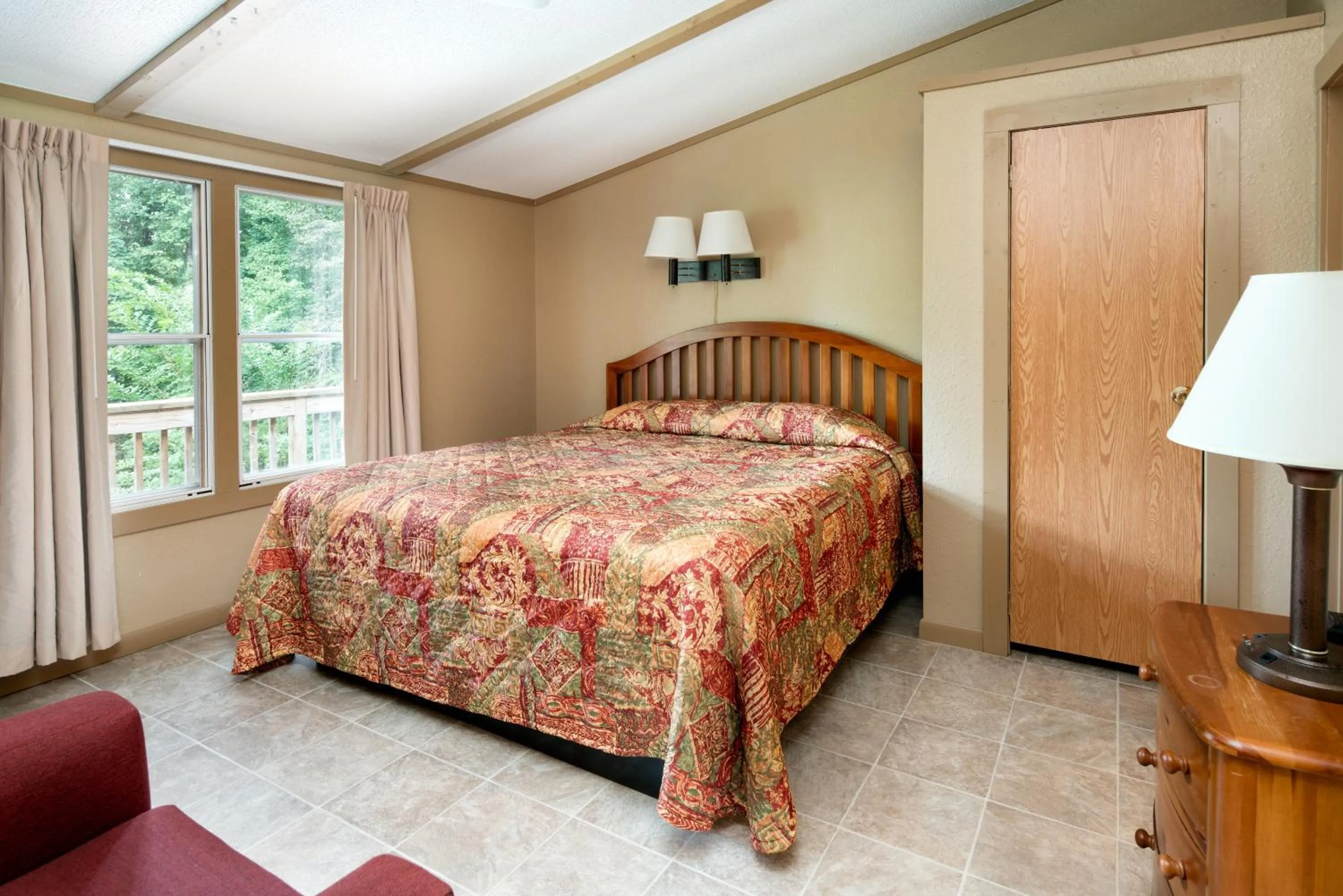 Bed in Fontana Village Resort & Marina