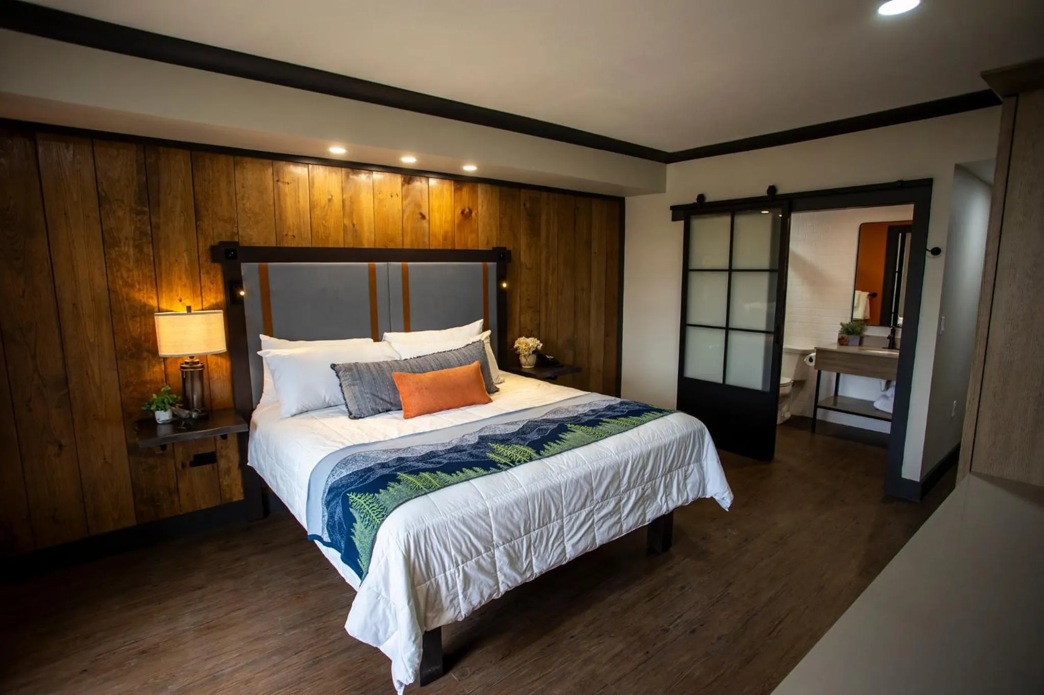 Bed in Fontana Village Resort & Marina