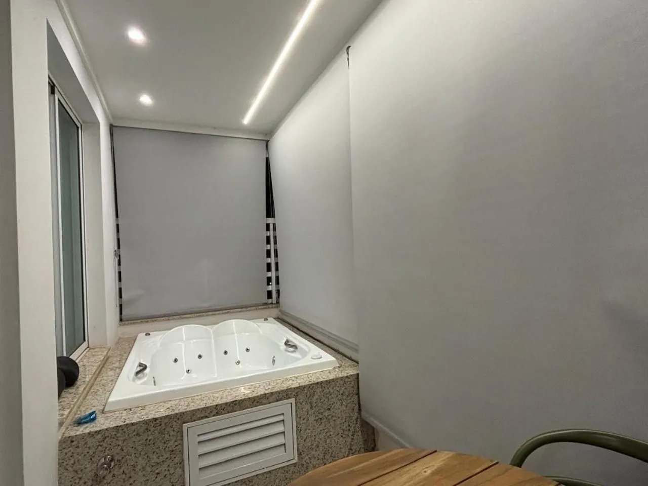 1 Qts.| 2 Hósp. | Linda vista| Ao lado do Shopping