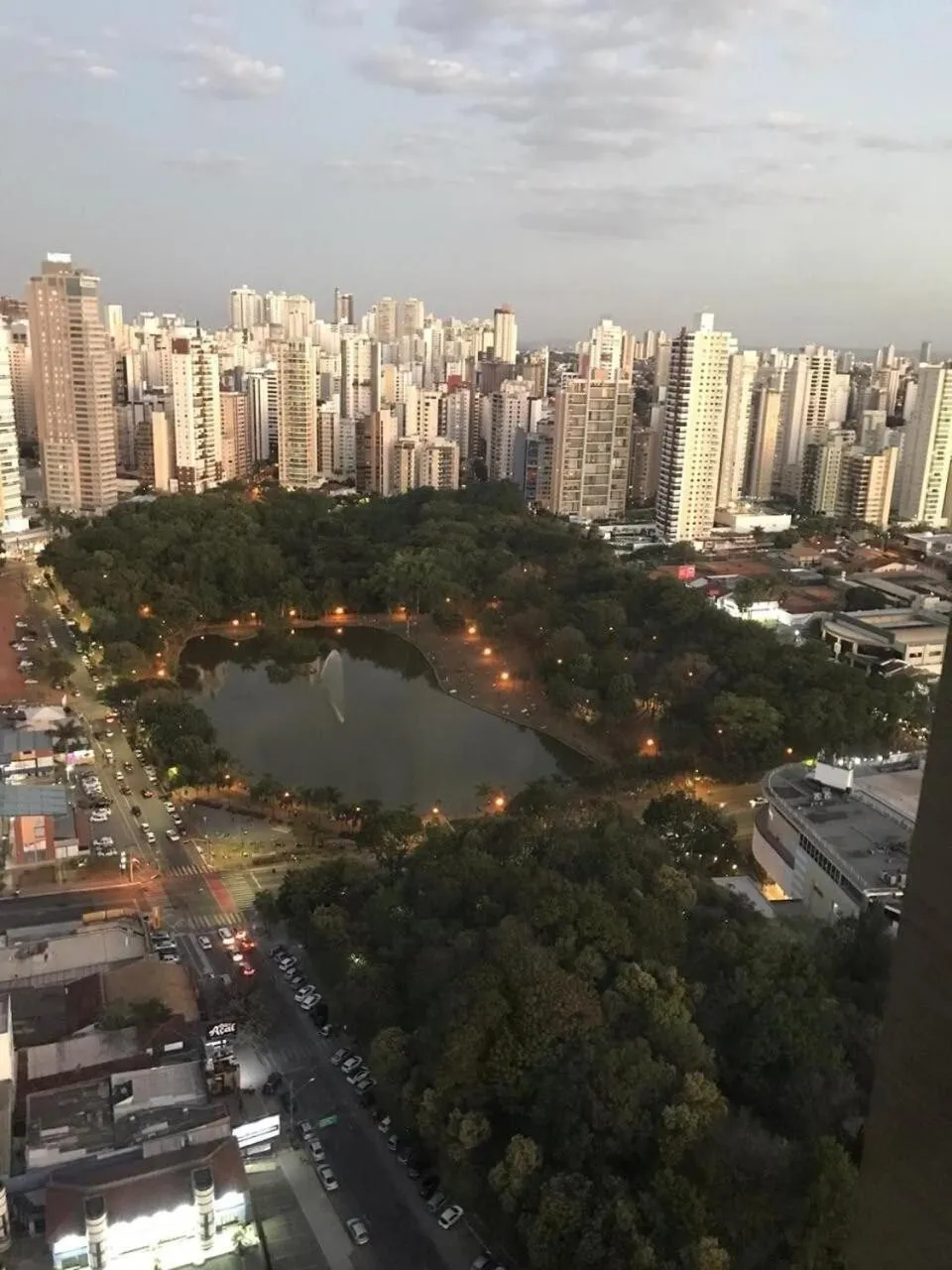 1 Qts.| 2 Hósp. | Linda vista| Ao lado do Shopping