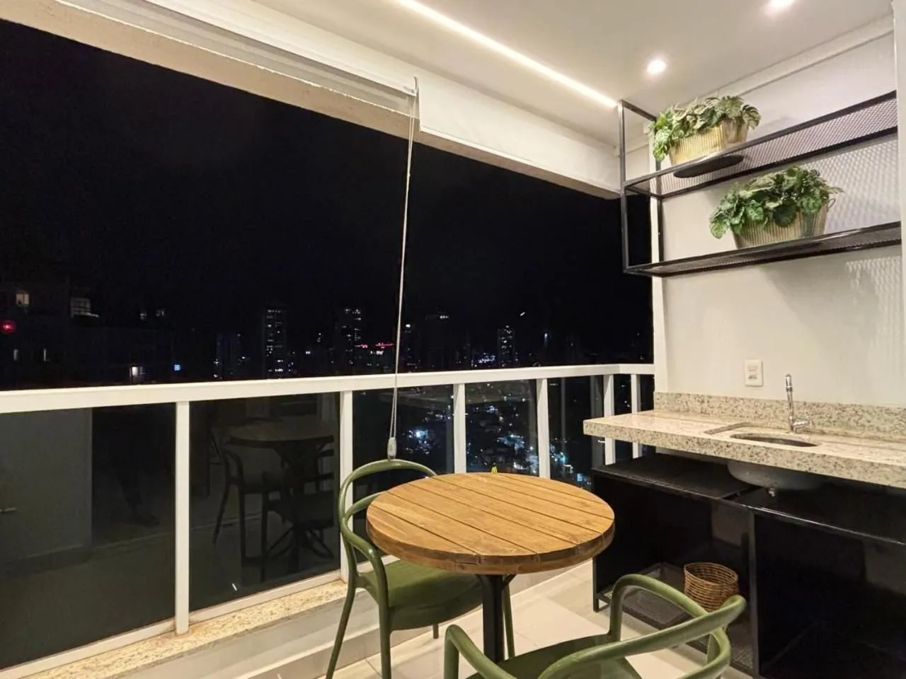 1 Qts.| 2 Hósp. | Linda vista| Ao lado do Shopping