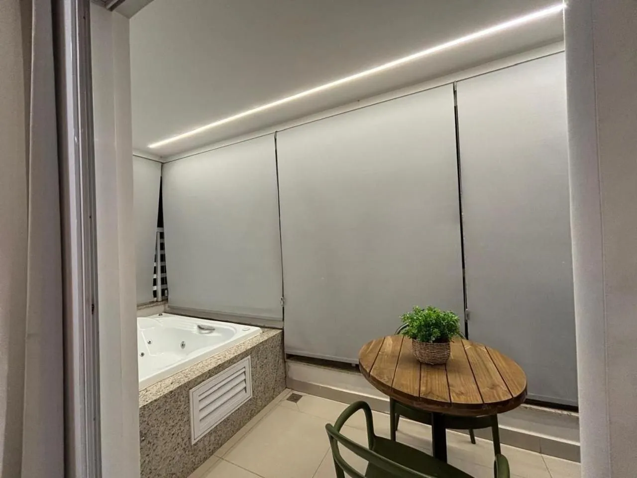 1 Qts.| 2 Hósp. | Linda vista| Ao lado do Shopping