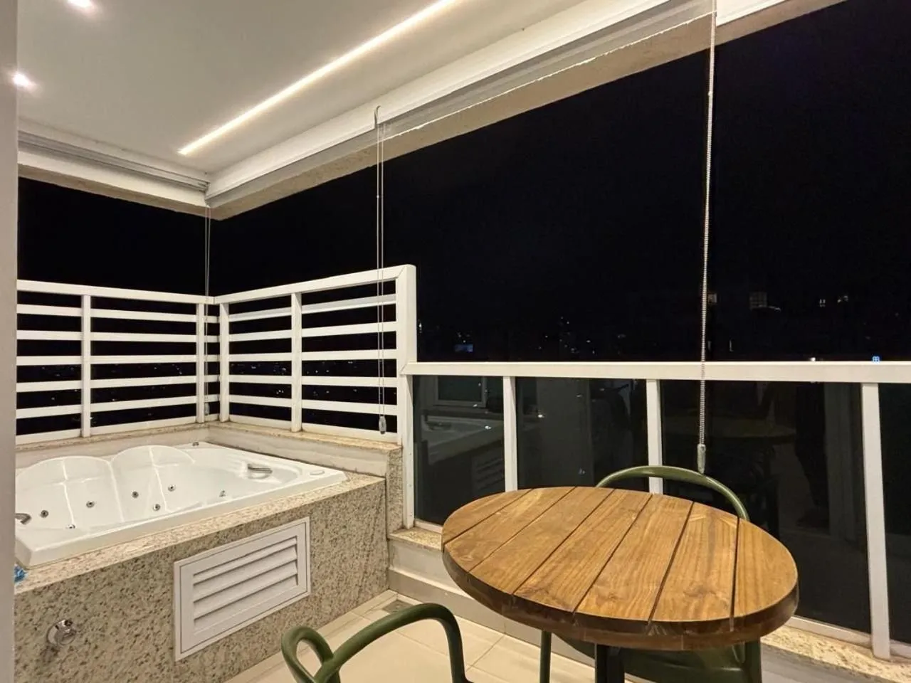 1 Qts.| 2 Hósp. | Linda vista| Ao lado do Shopping