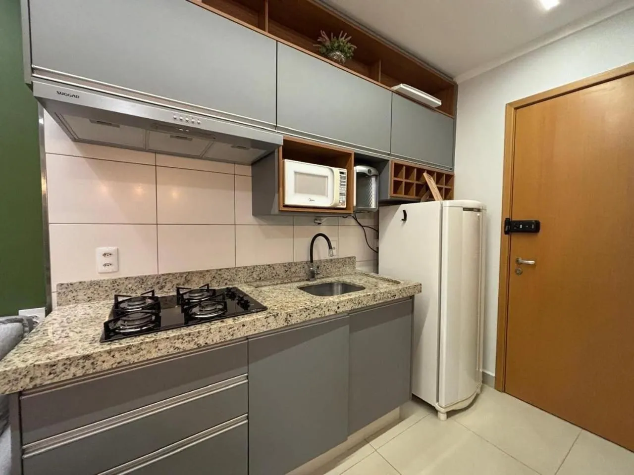 1 Qts.| 2 Hósp. | Linda vista| Ao lado do Shopping