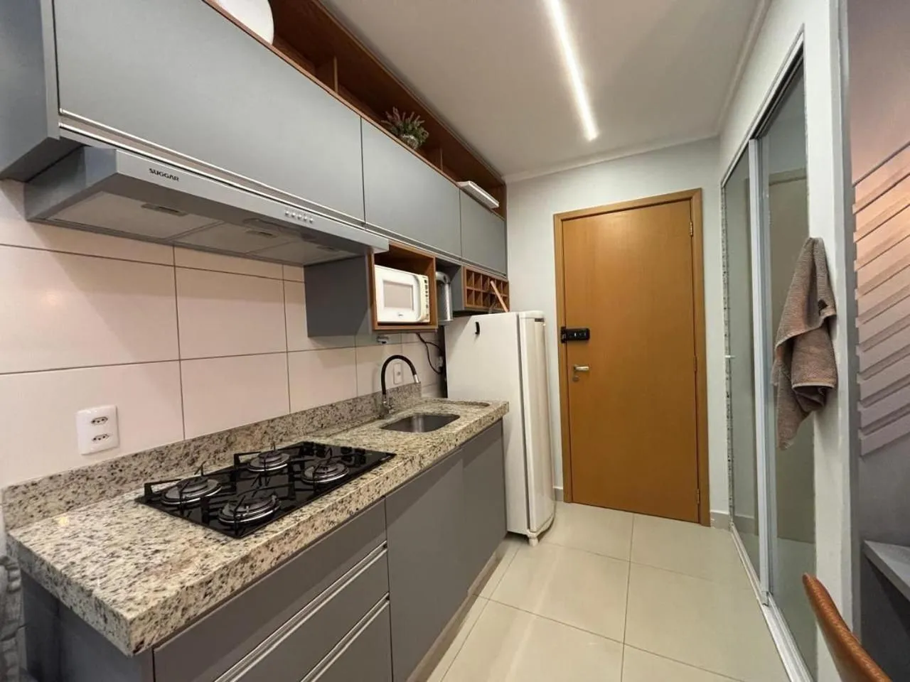 1 Qts.| 2 Hósp. | Linda vista| Ao lado do Shopping