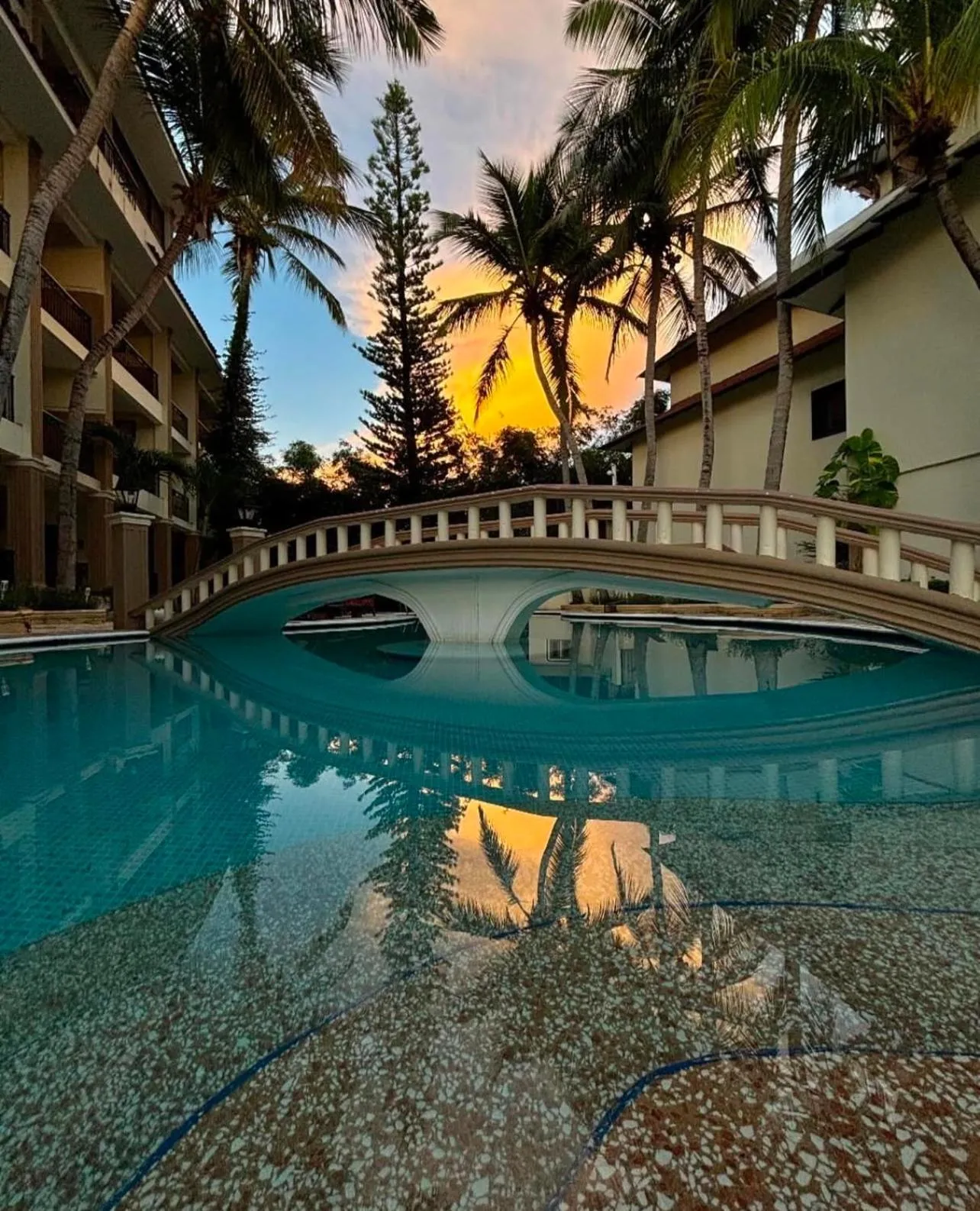 Pool view in Hotel Plaza Brisas
