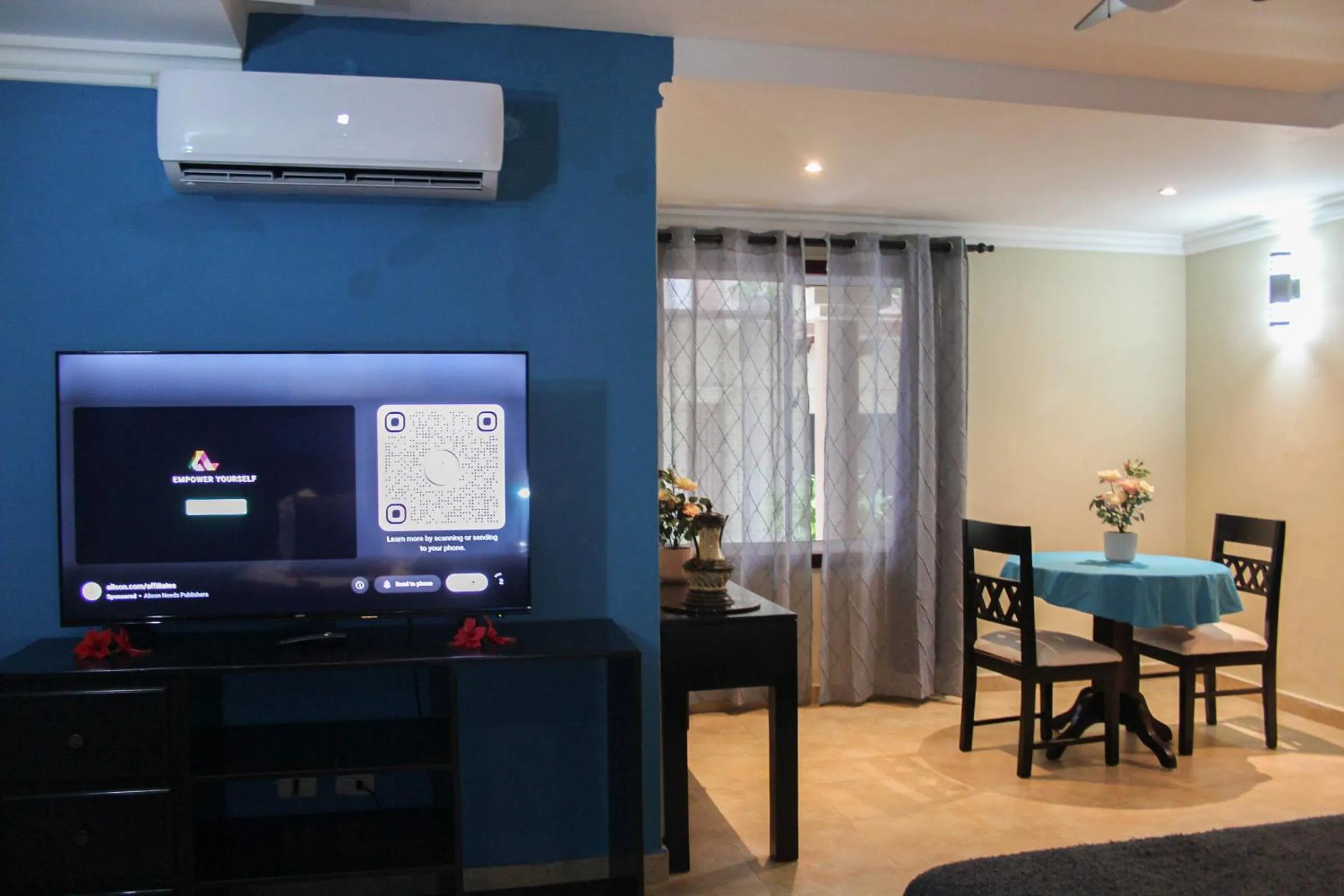 TV and multimedia in Hotel Plaza Brisas