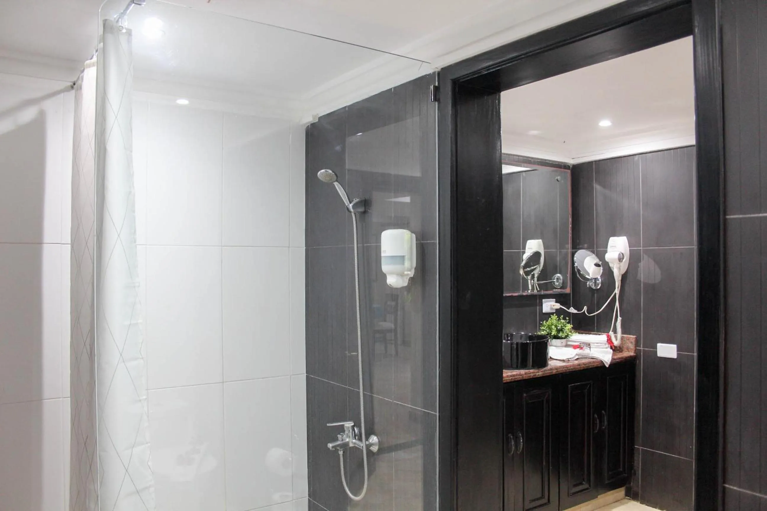 Bathroom in Hotel Plaza Brisas