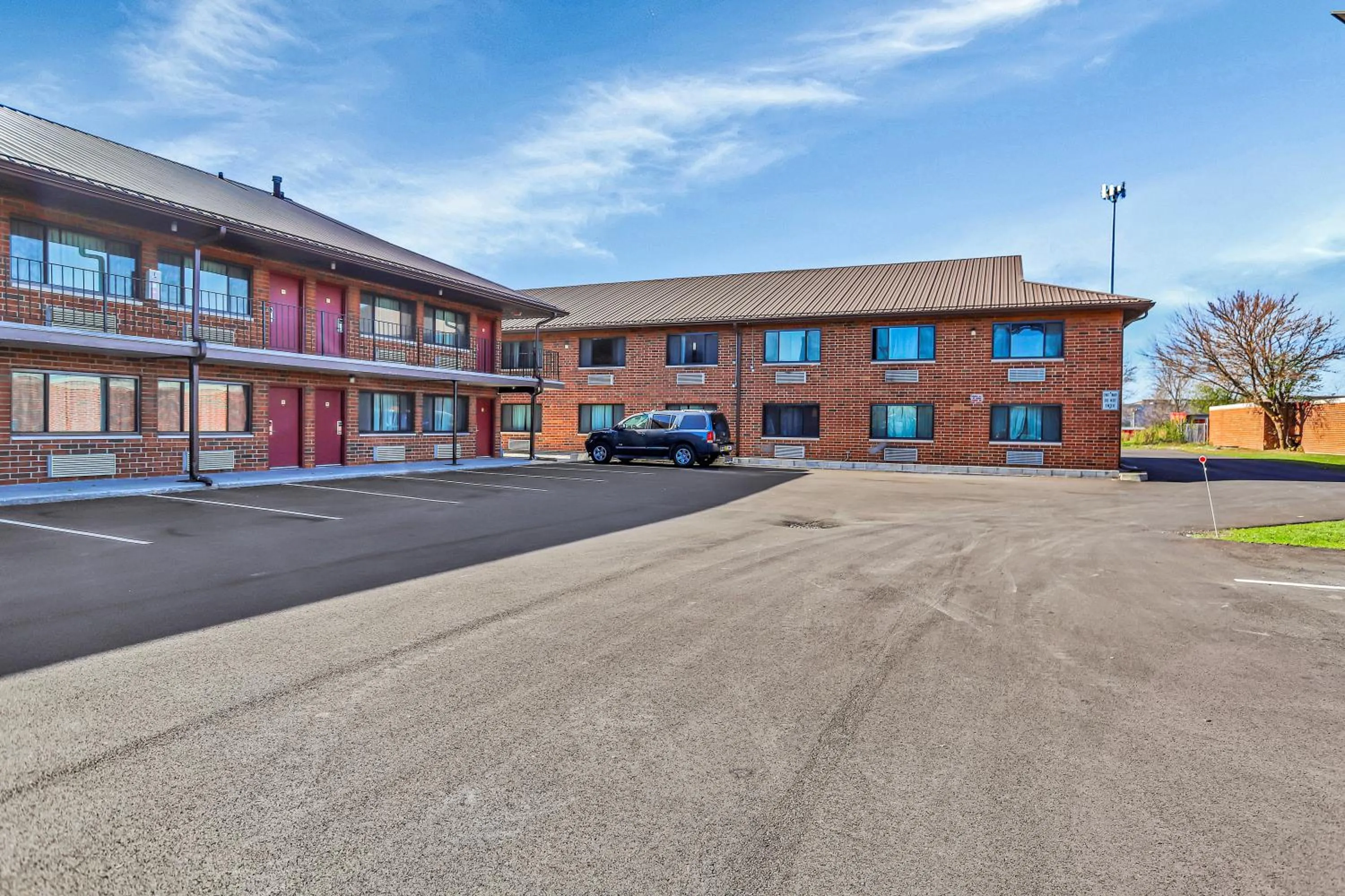 Property building in Bridgeview Inn Chicago Area