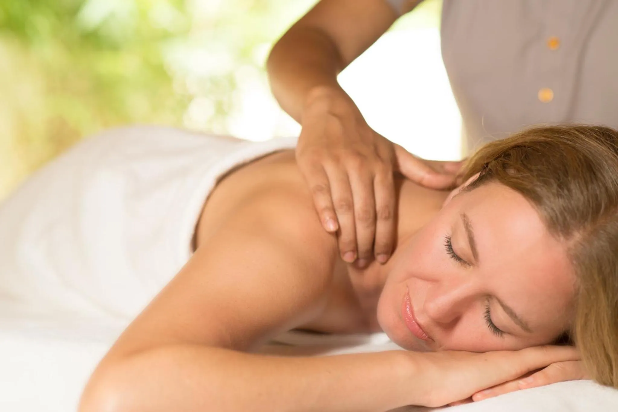 Massage in Neeleshwar Hermitage