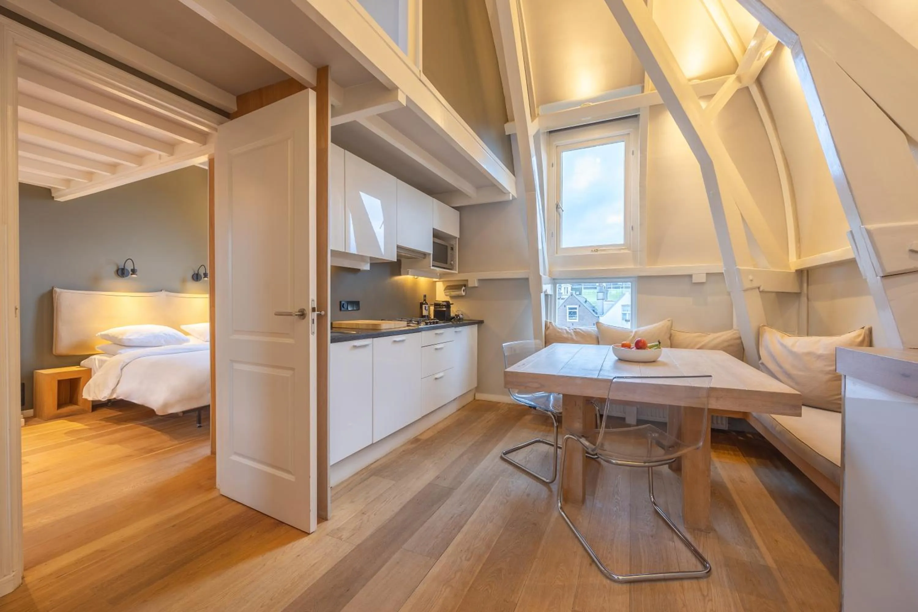 Dining area, Bed in Park Mansion Hotel