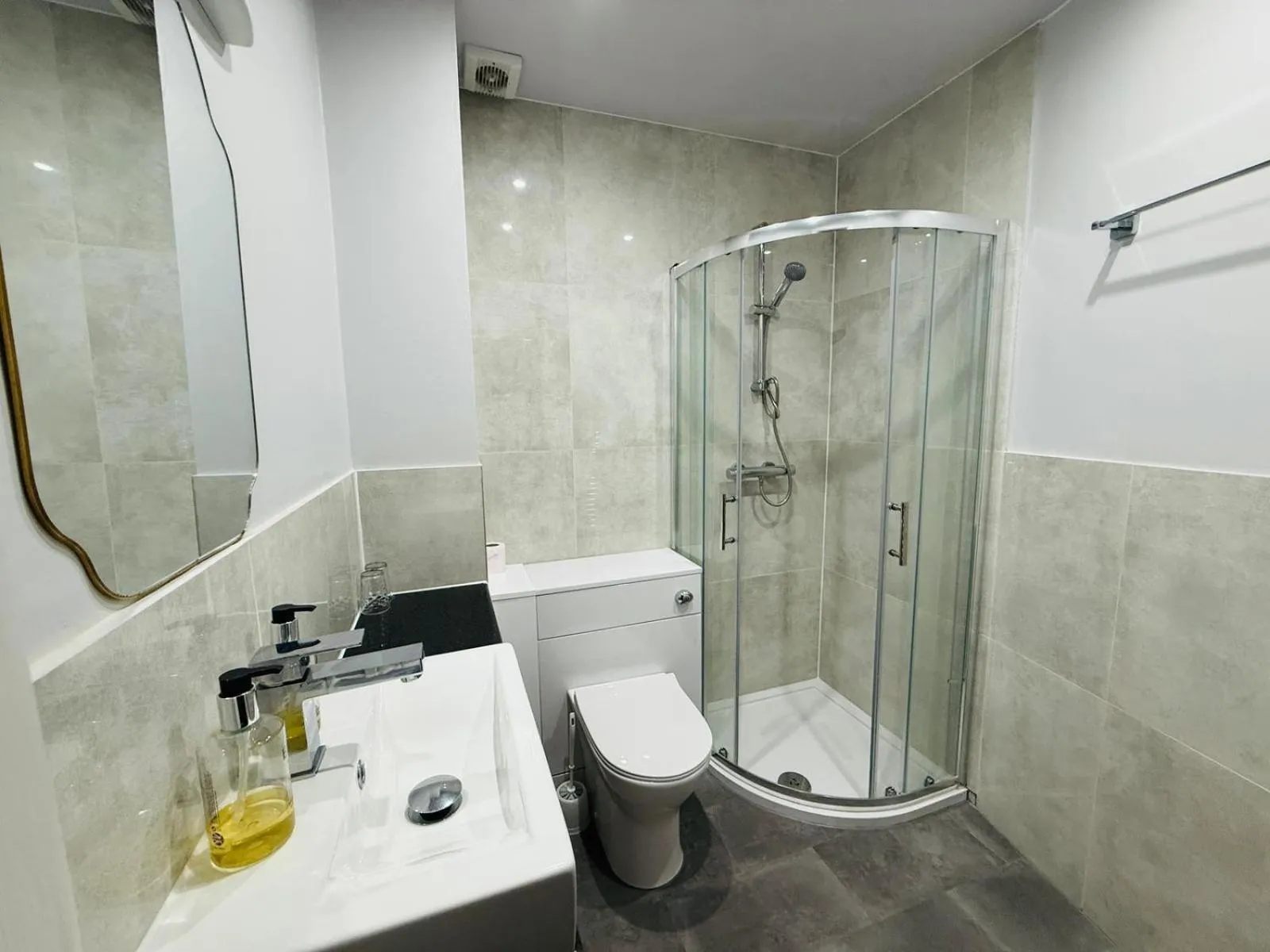 Bathroom in New Wilmington Hotel