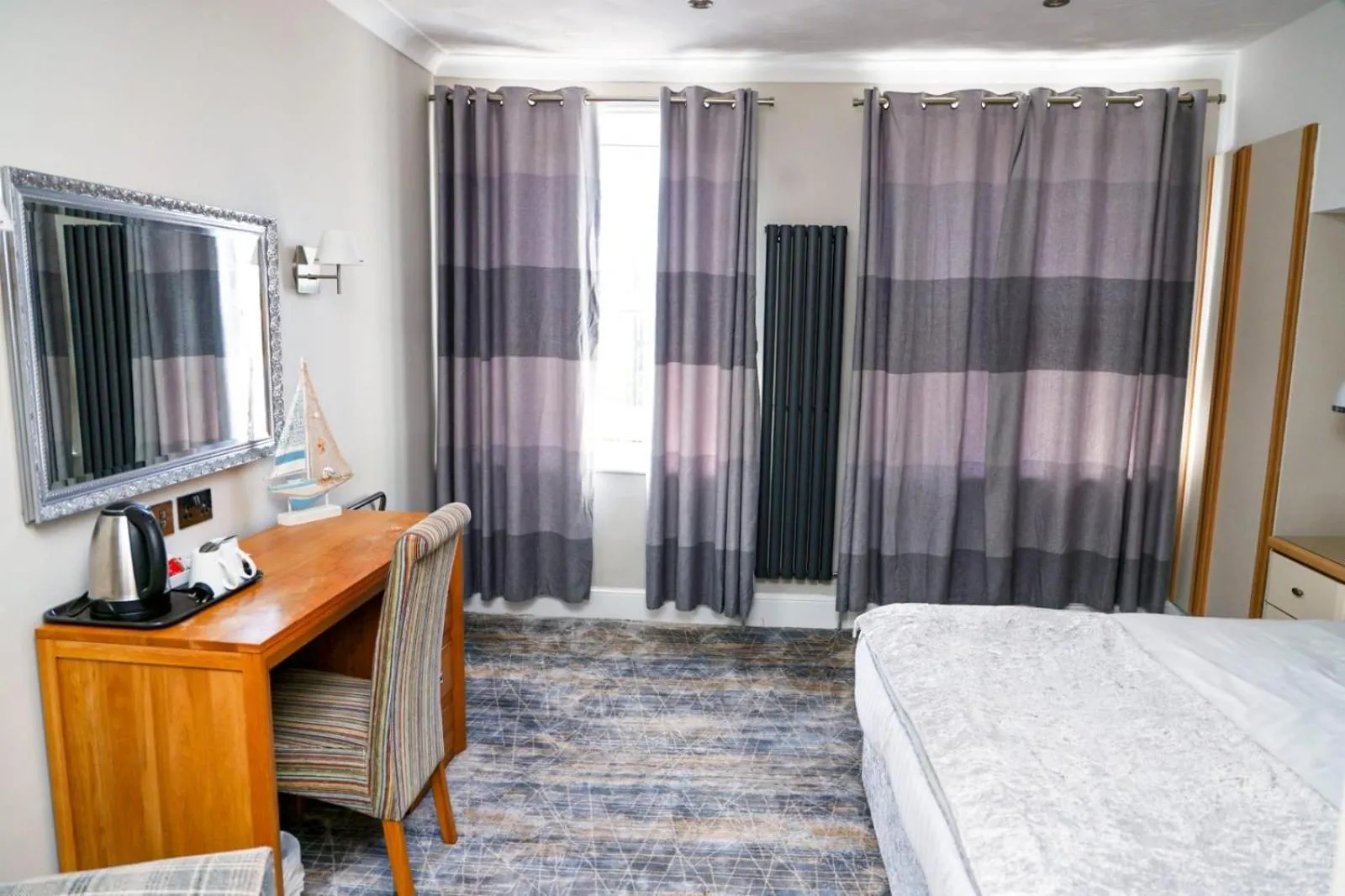 Bedroom, Bed in New Wilmington Hotel