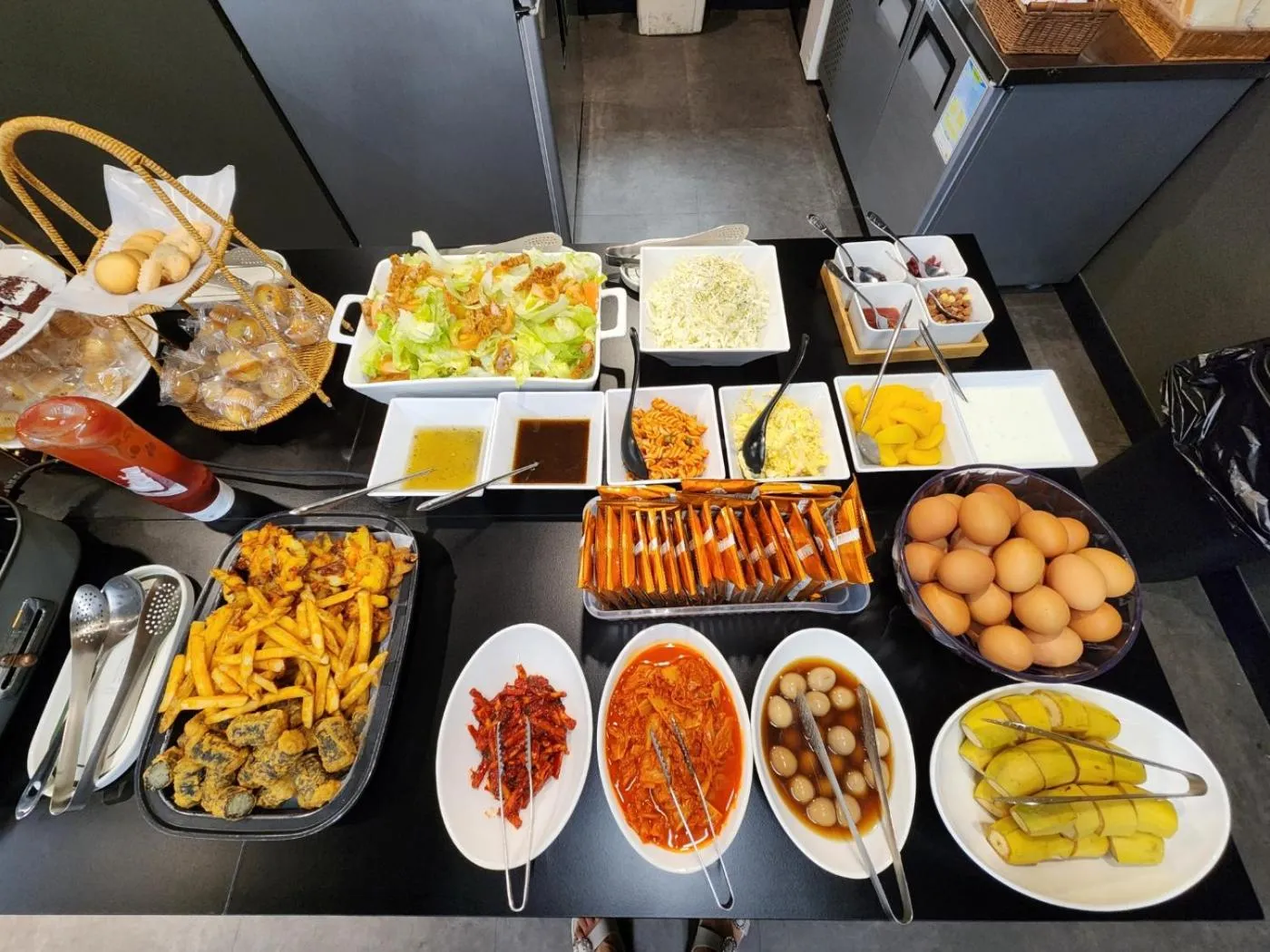 Breakfast in Workers Hotel Daejeon by Aank