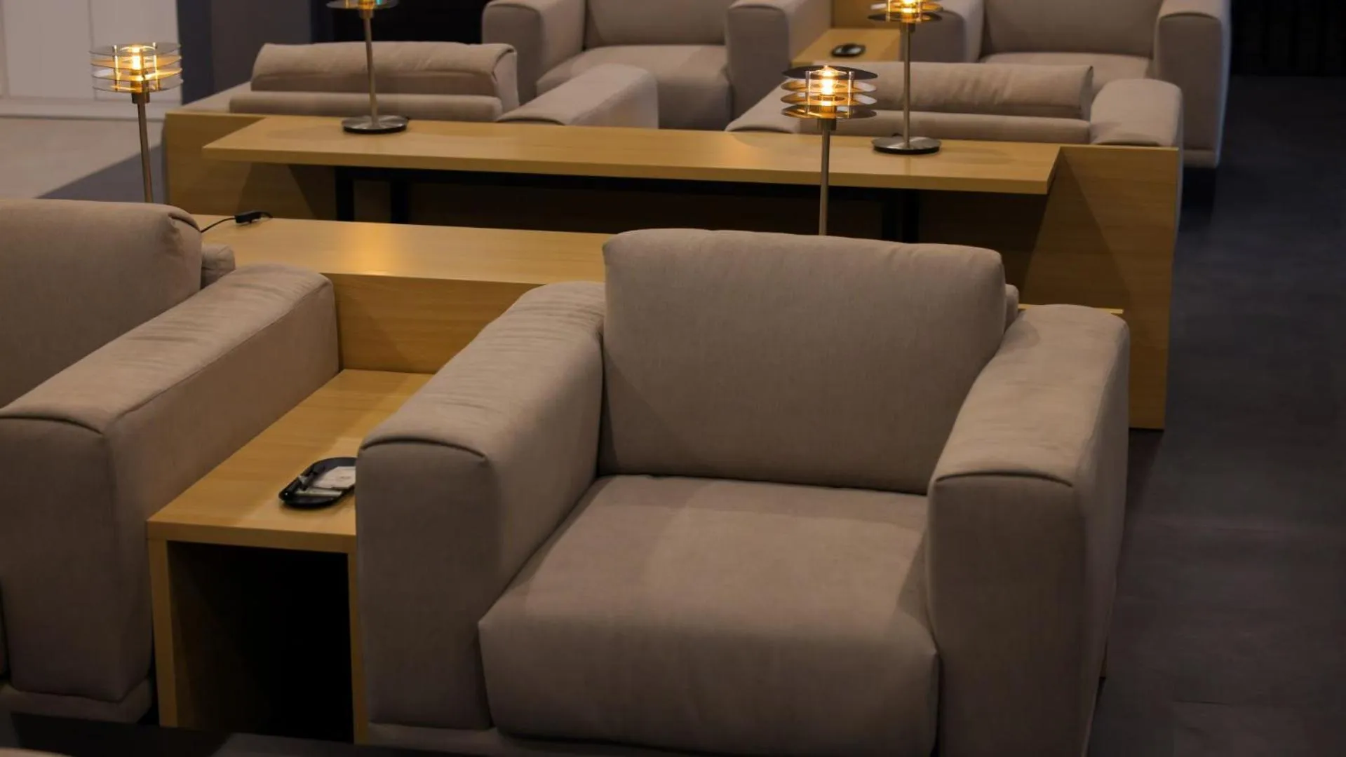 Communal lounge/ TV room in Workers Hotel Daejeon by Aank