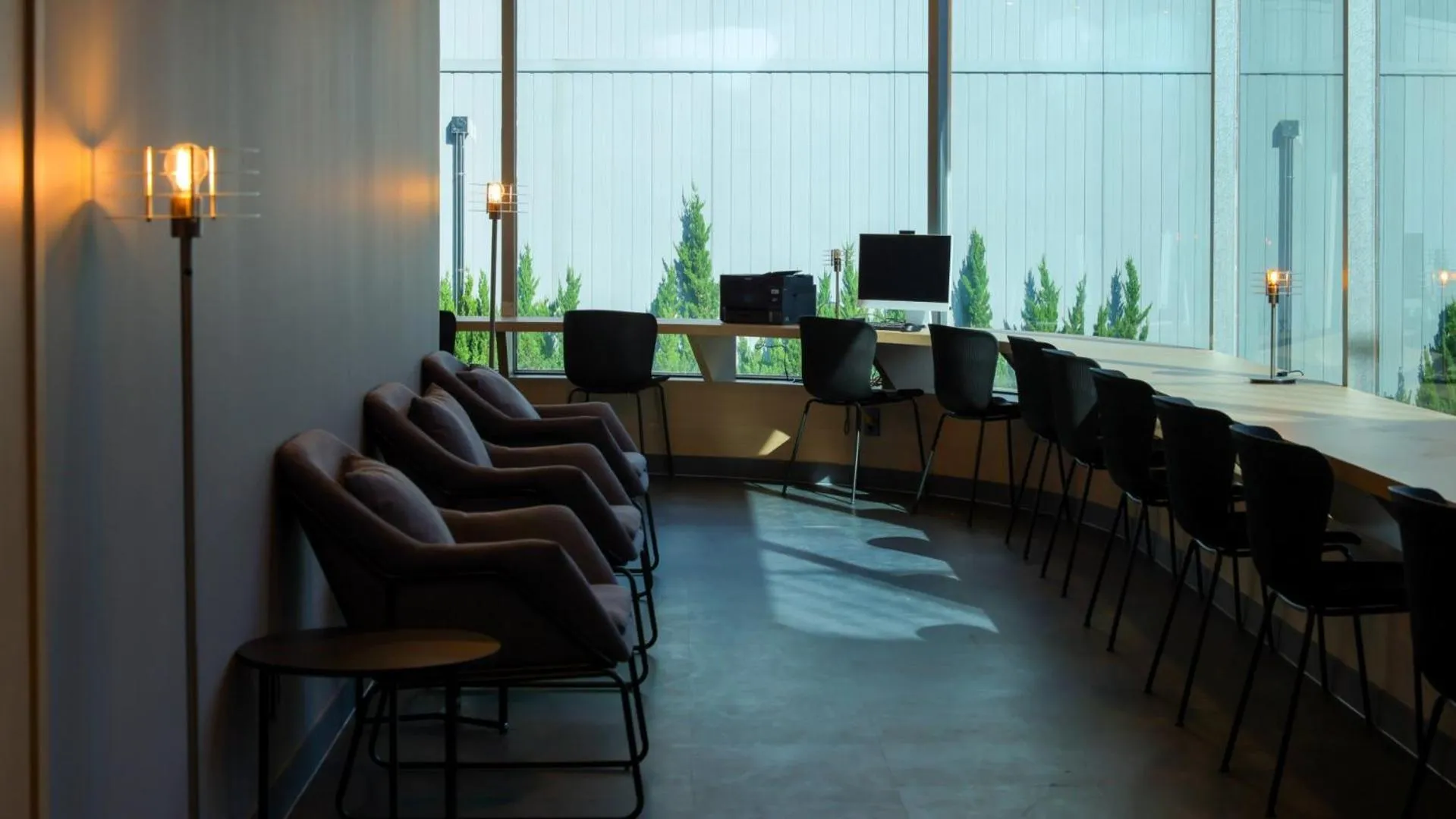 Business facilities in Workers Hotel Daejeon by Aank