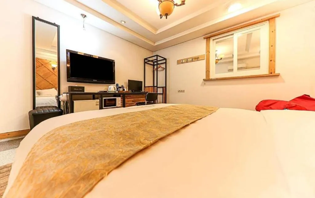 Cheonan Business Hotel