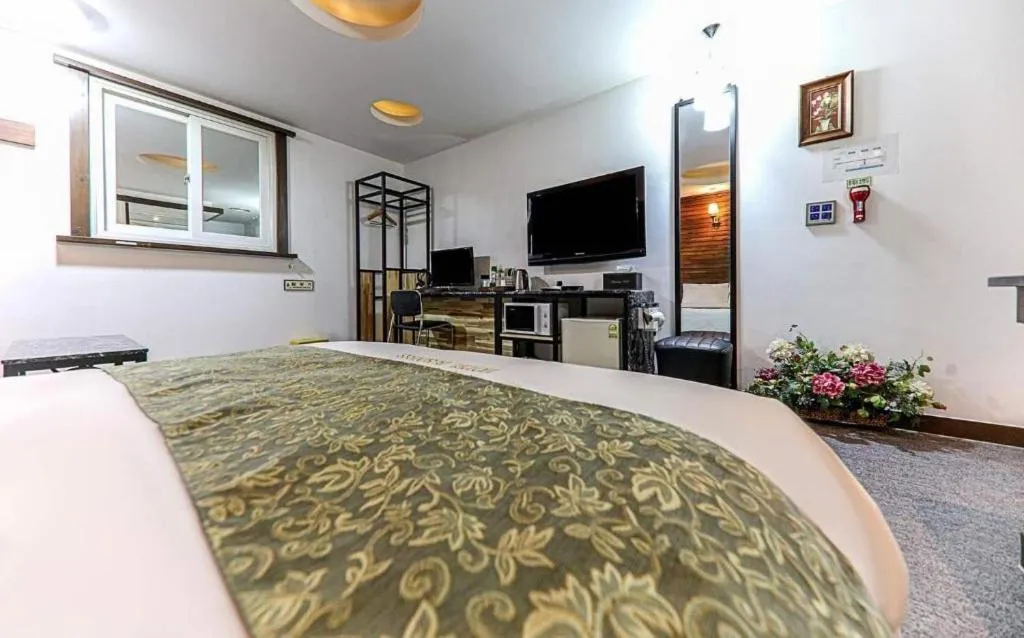 Cheonan Business Hotel