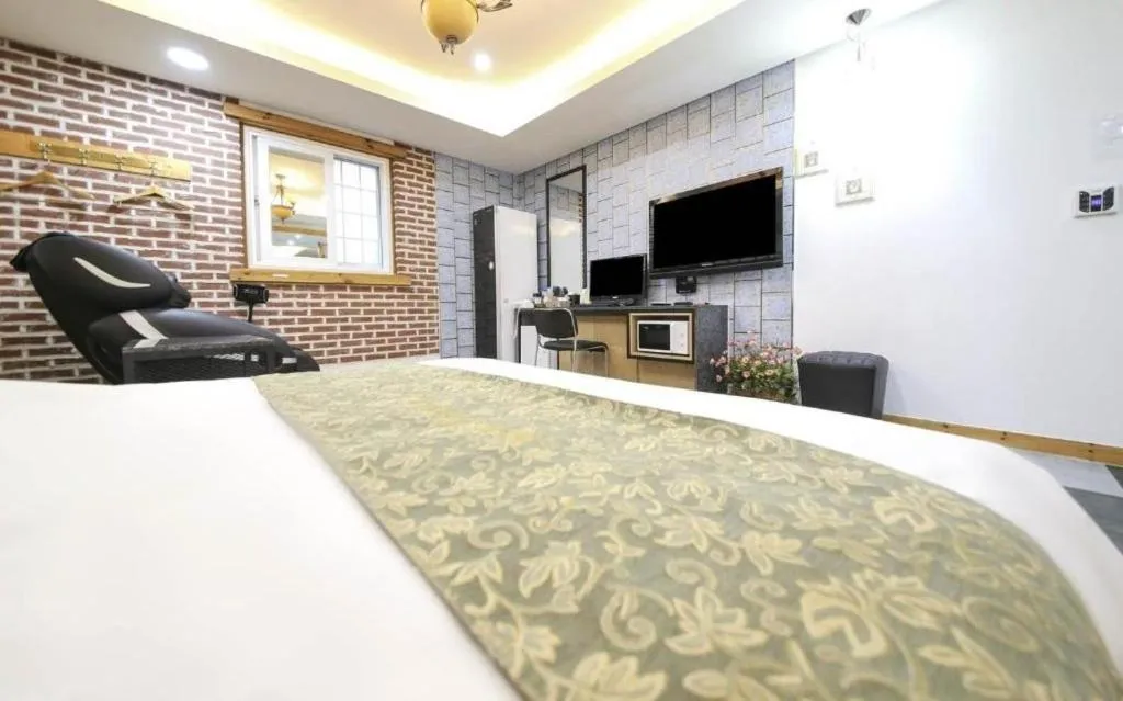 Cheonan Business Hotel