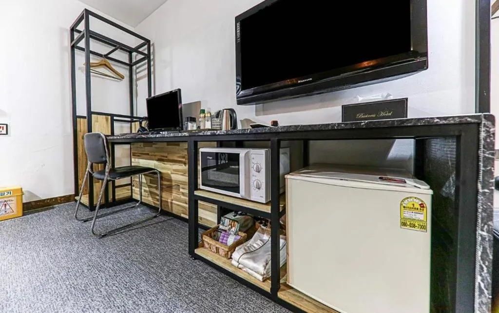 Cheonan Business Hotel