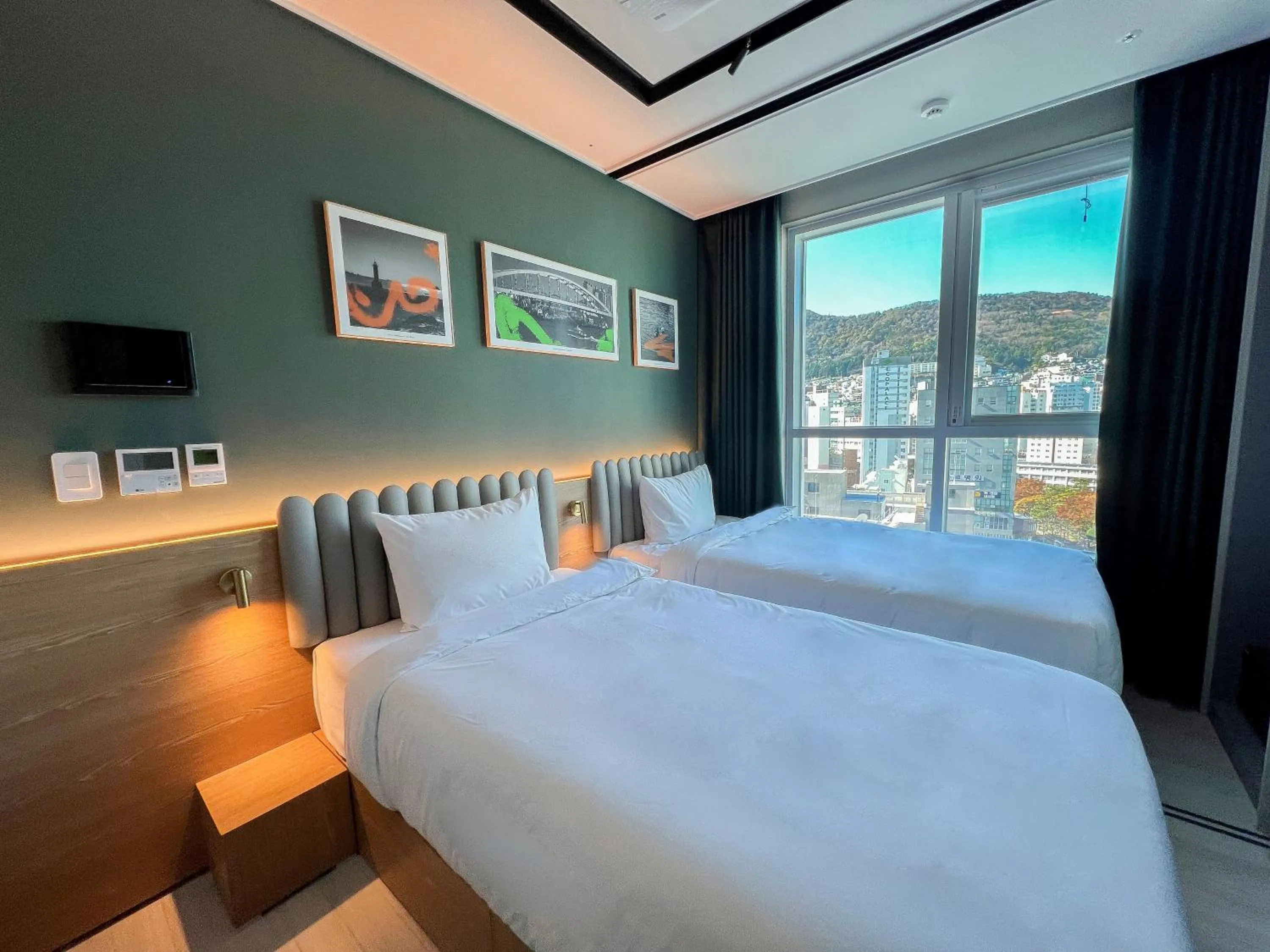 Bedroom, Bed in Busan Nampo Cotice The Ground