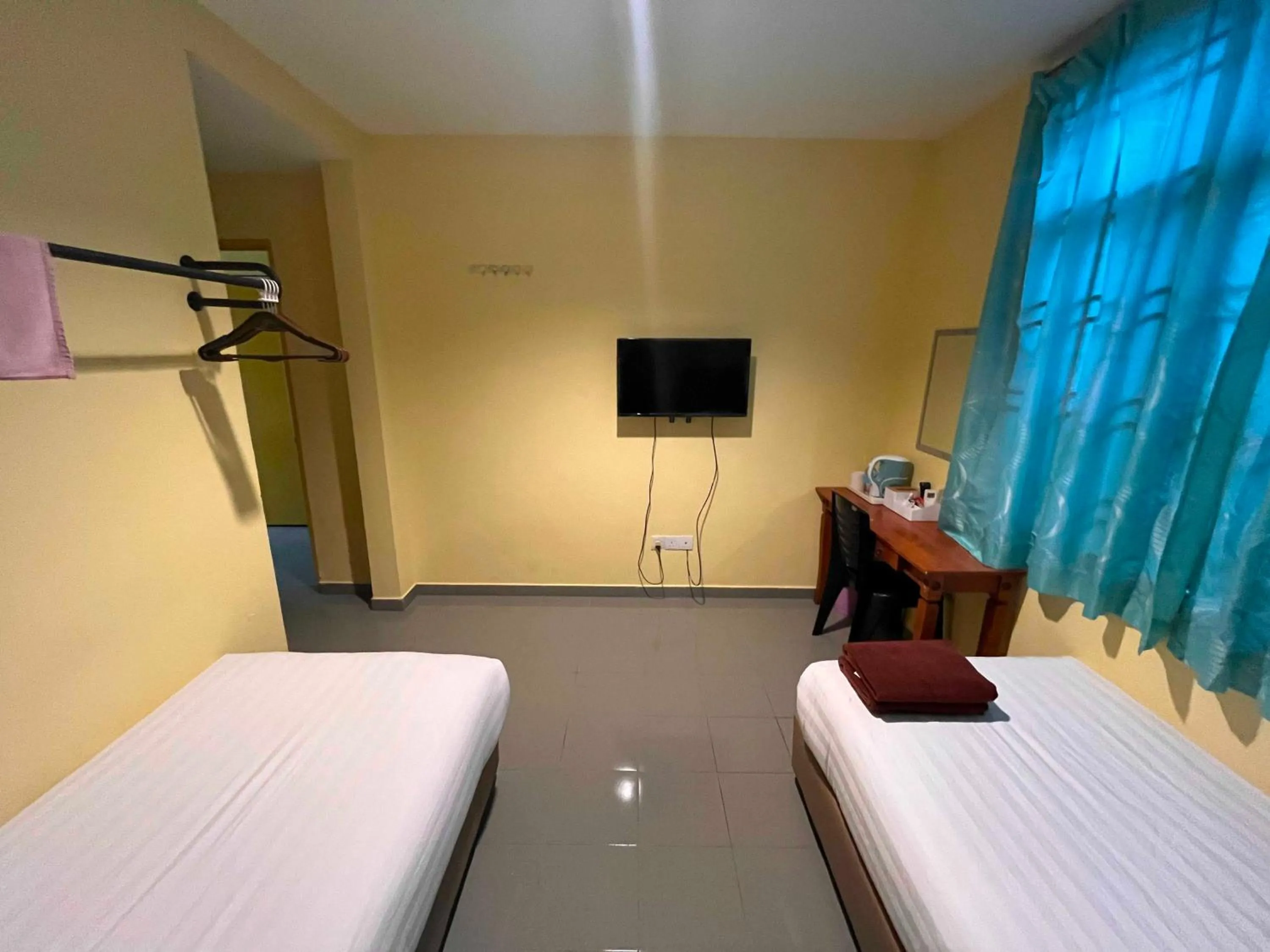 Bedroom, Bed in Hotel O RAHMAH SOJOURN CENTRE