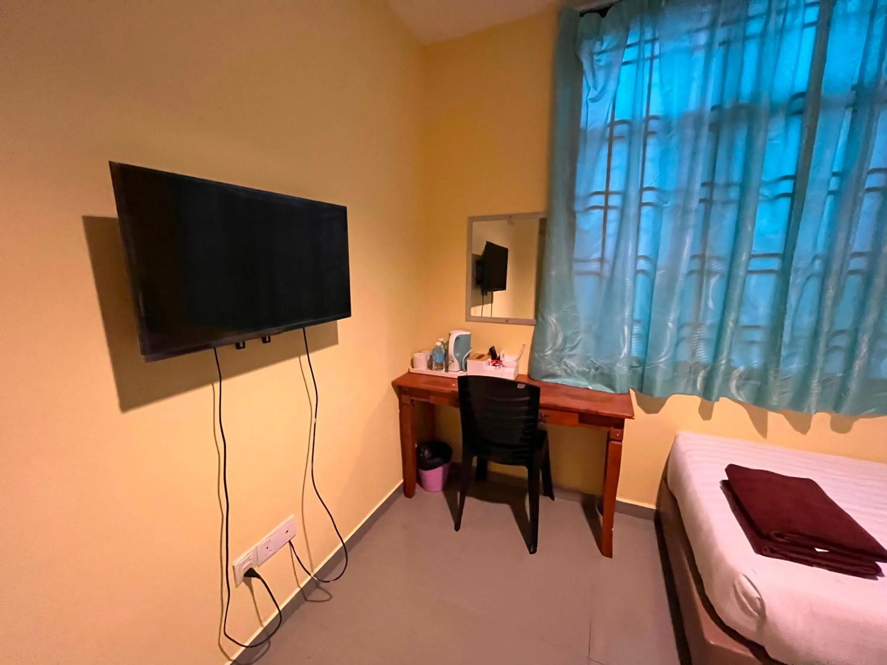 Bedroom, Bed in Hotel O RAHMAH SOJOURN CENTRE