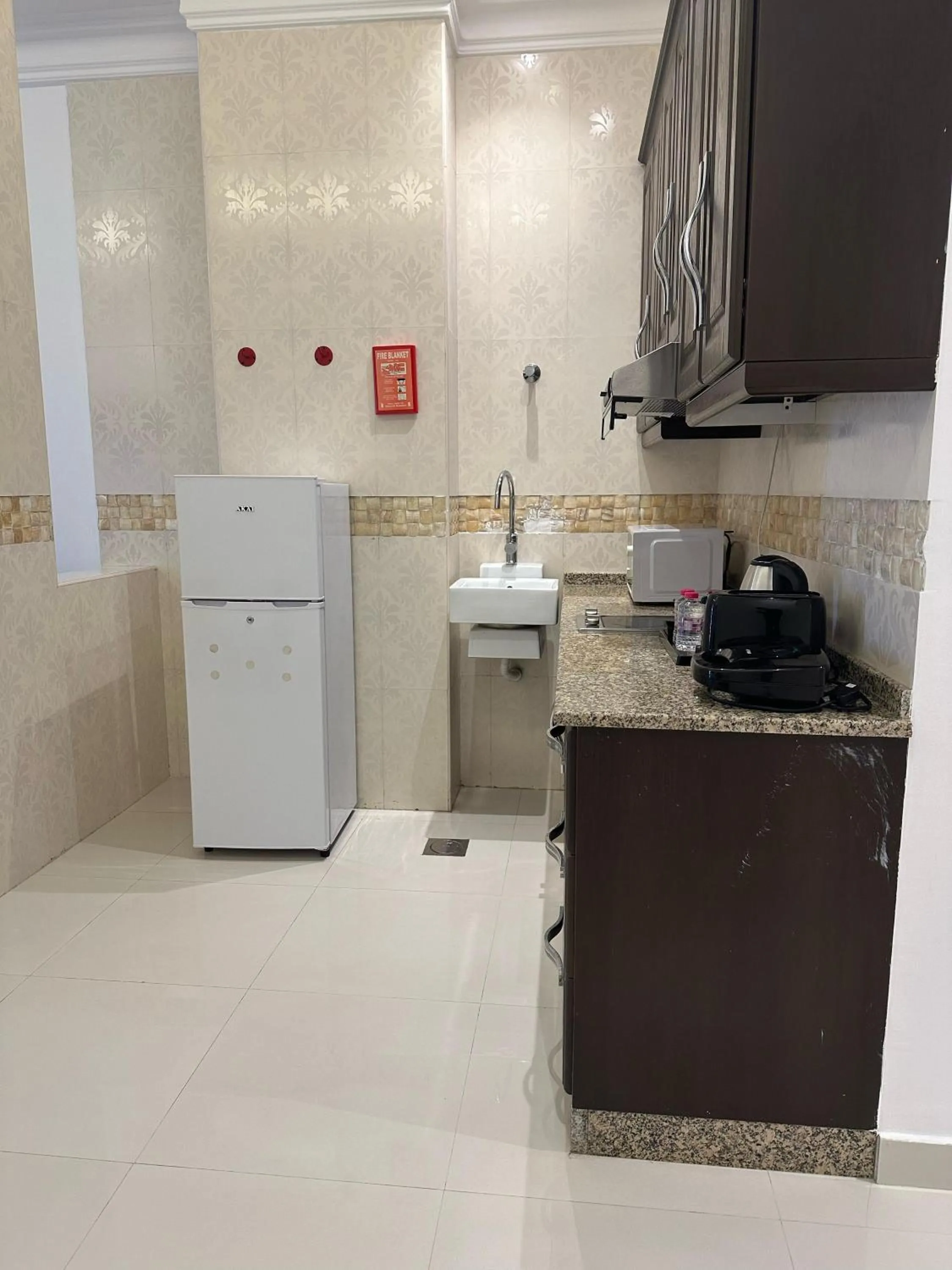 Kitchen or kitchenette in Dibba Sea View Hotel by AMA Pro