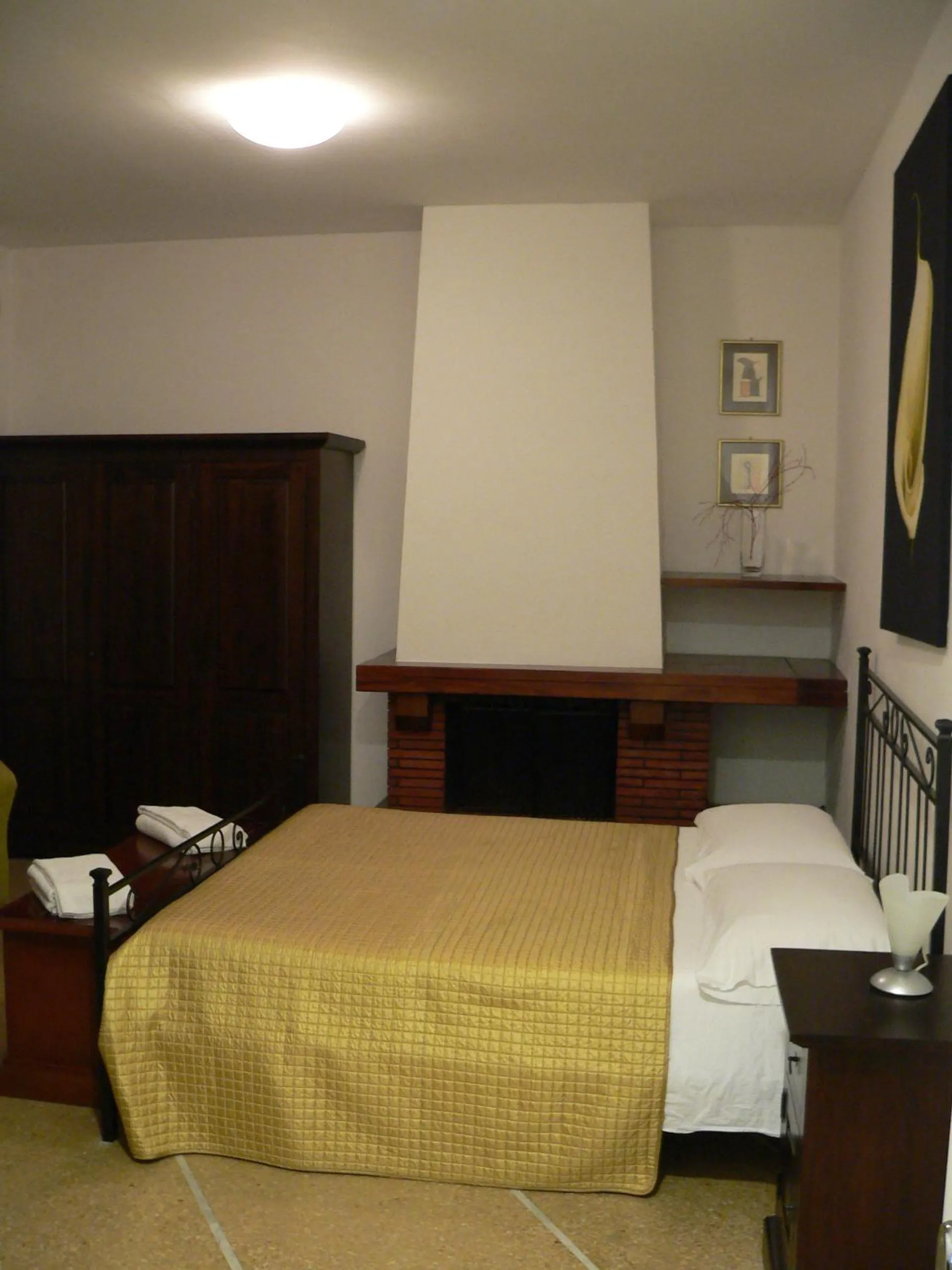 Bedroom, Bed in Casamare Hotel