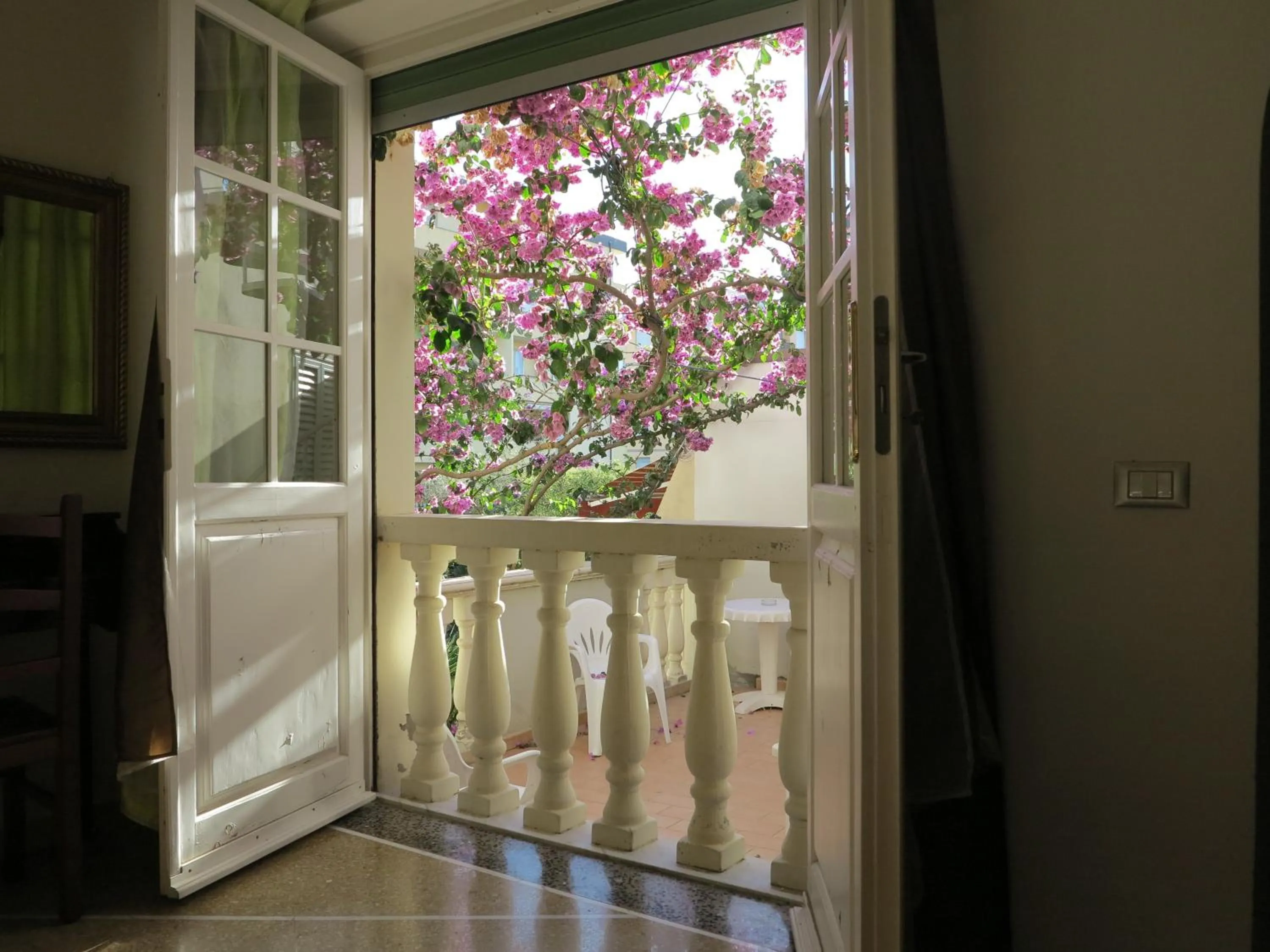 Decorative detail in Casamare Hotel