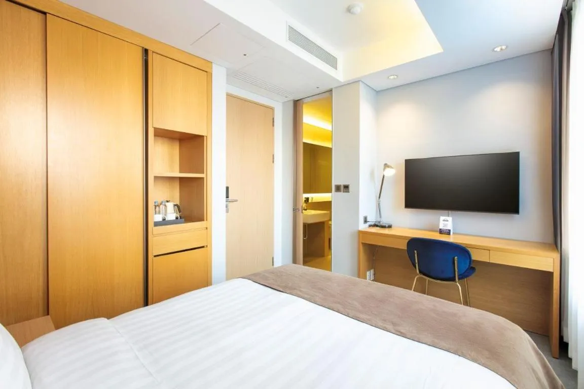 Bed in Days Hotel by Wyndham Seoul Myeongdong