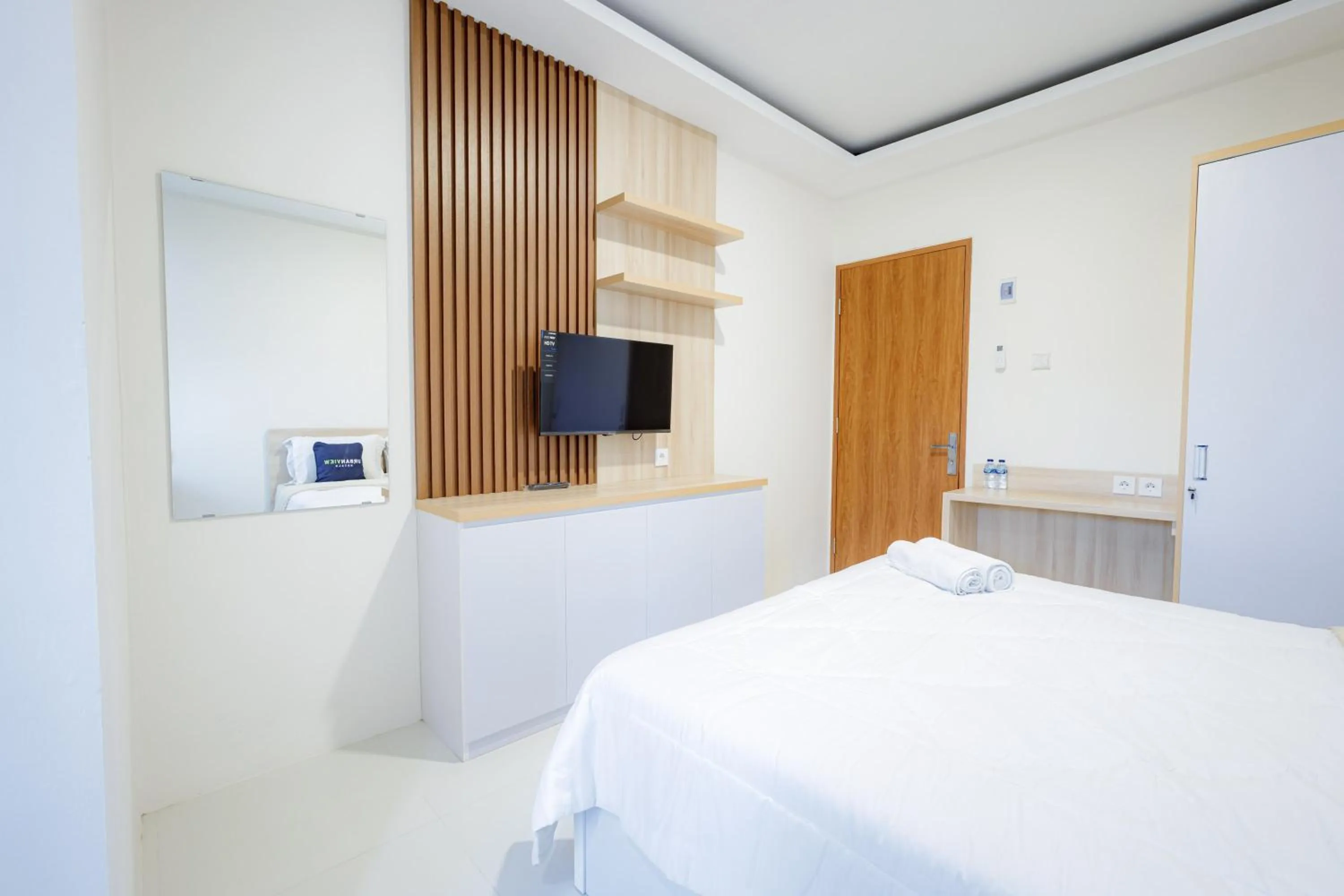 Bedroom, Bed in Urbanview Hotel Syariah The Ragunan Residence