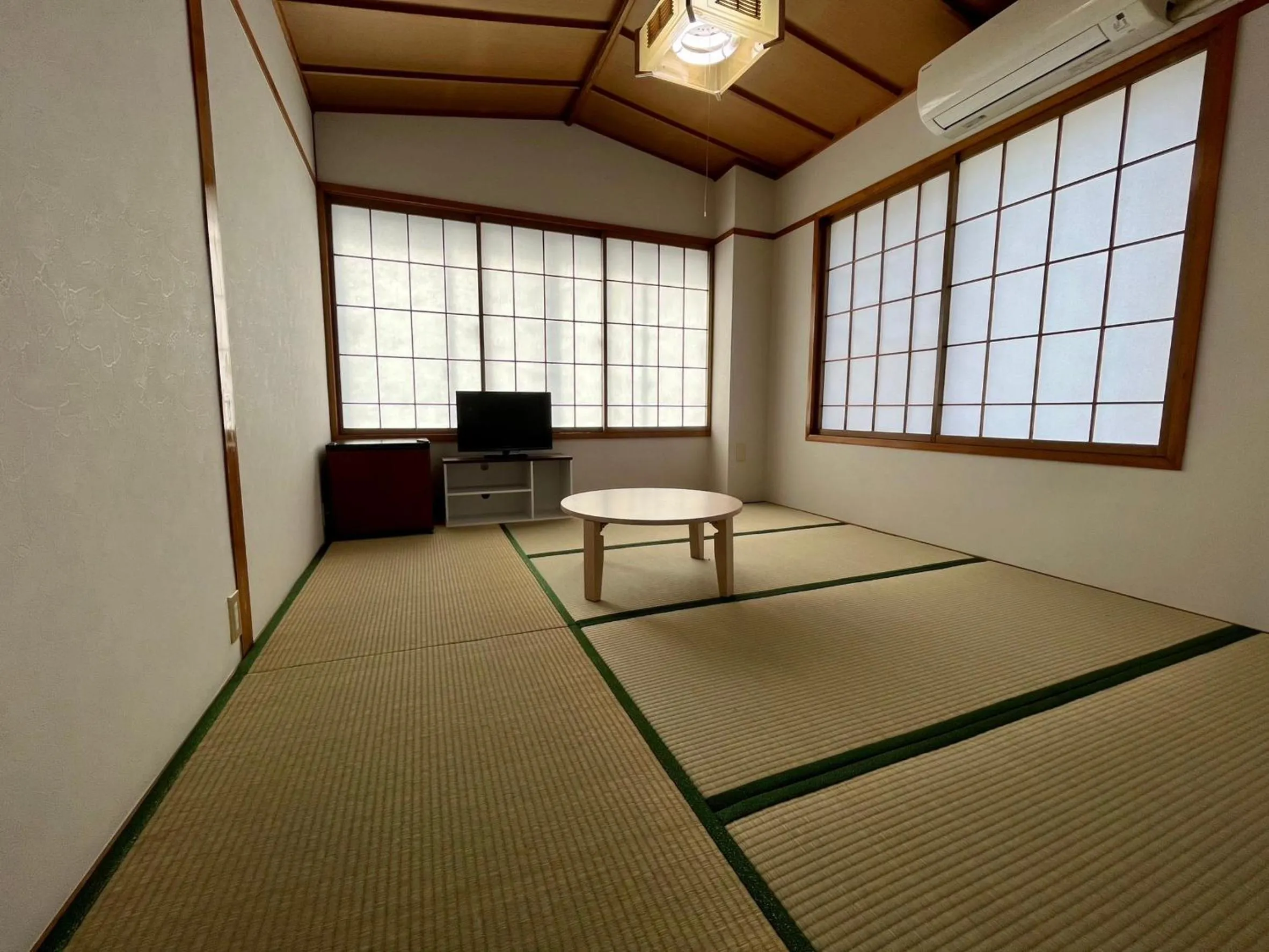 Photo of the whole room in Yuzawa house