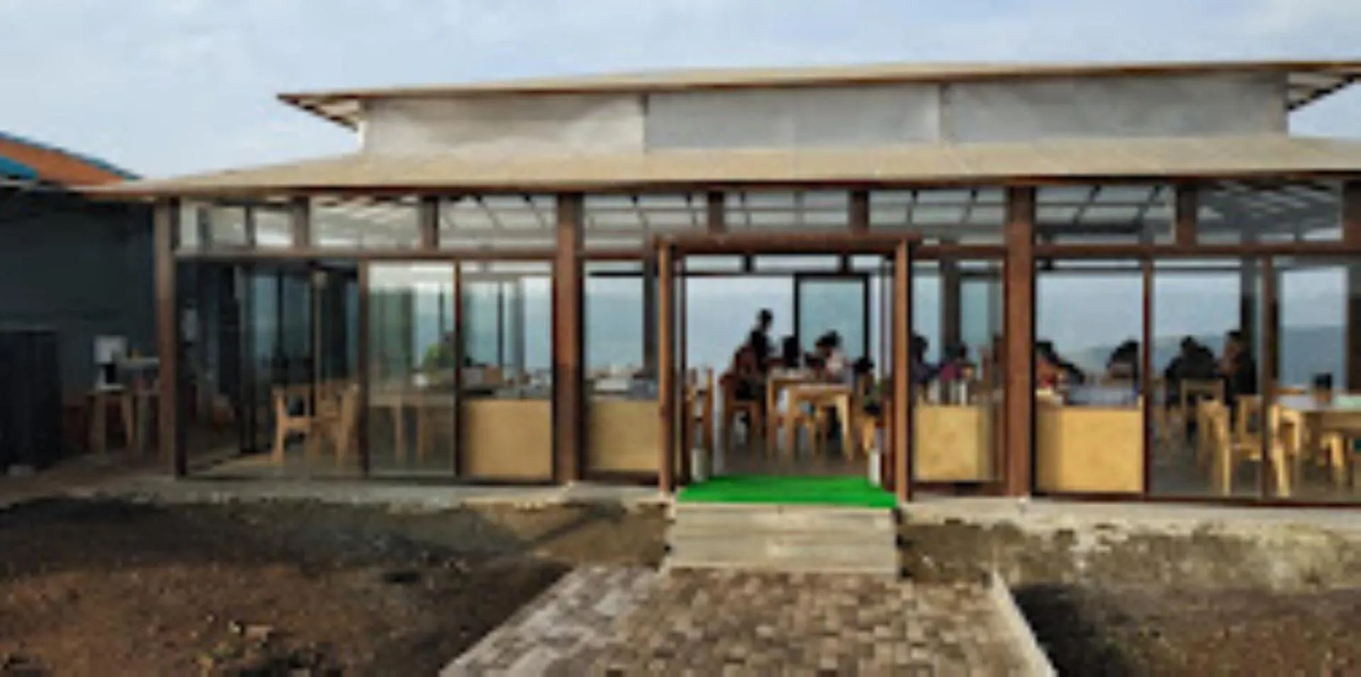 Restaurant/places to eat in Hotel Green Valley,Sarkhal