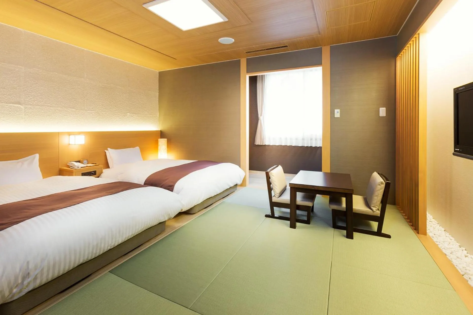Photo of the whole room, Bed in Niseko Hot Spring Ikoino Yuyado Iroha