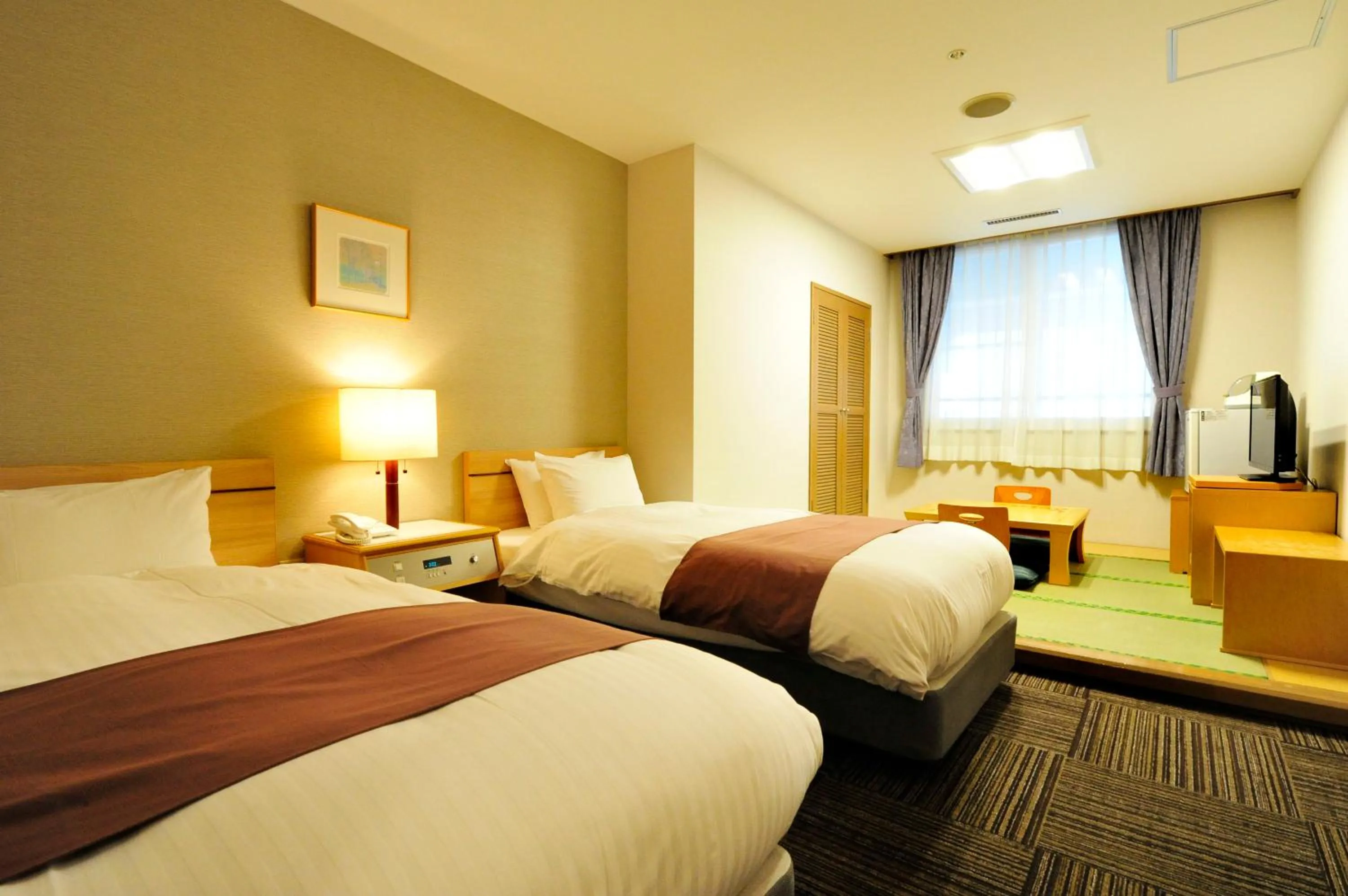 Photo of the whole room, Bed in Niseko Hot Spring Ikoino Yuyado Iroha