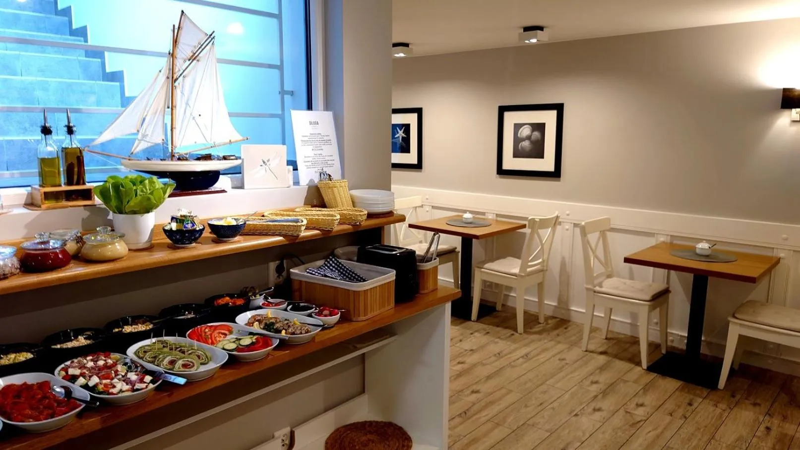 Breakfast in Willa Długa No 4 Bed & Breakfast - Gdynia